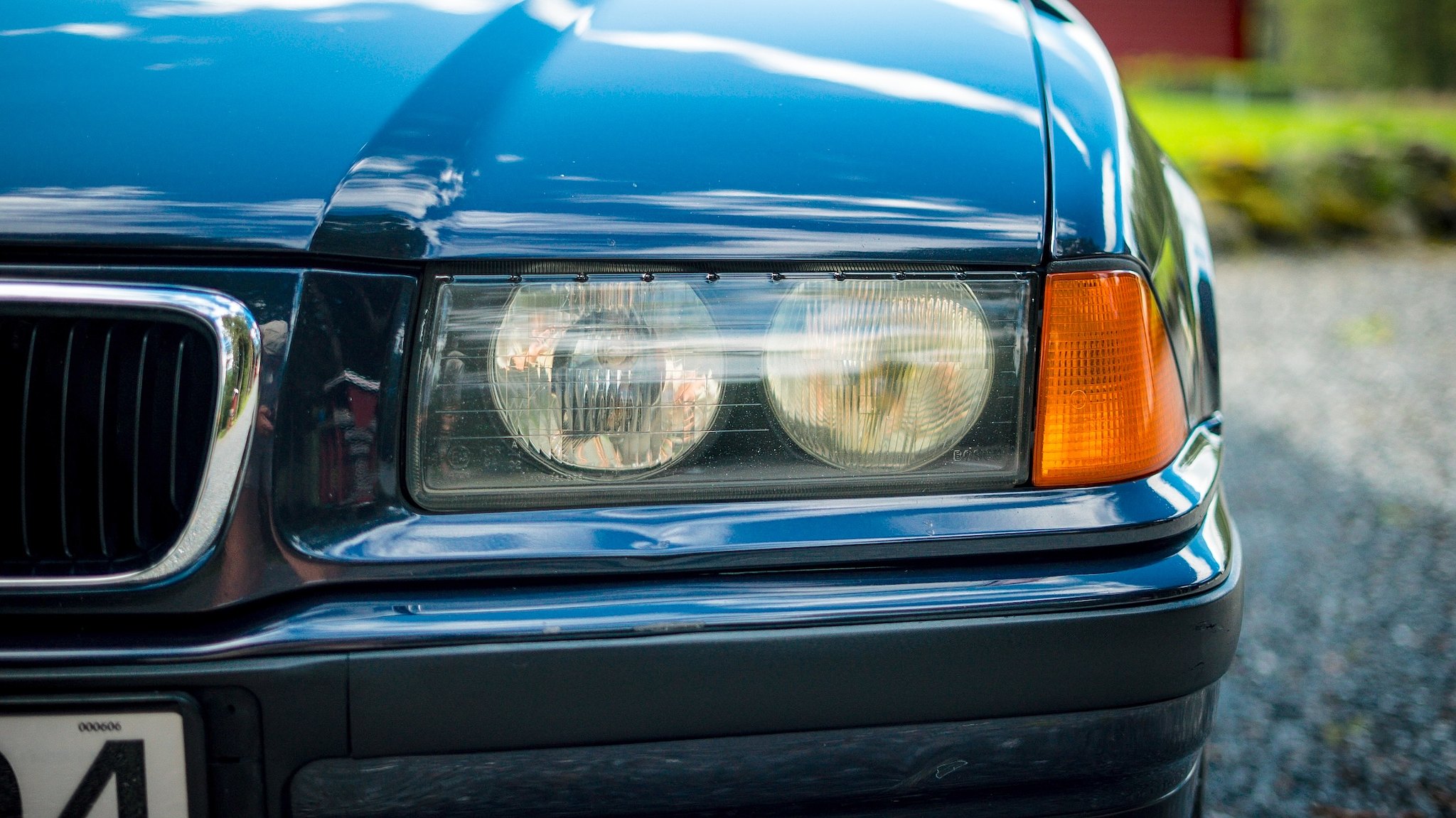 Exterior image of 1997 BMW 328i Coupé Automatisk