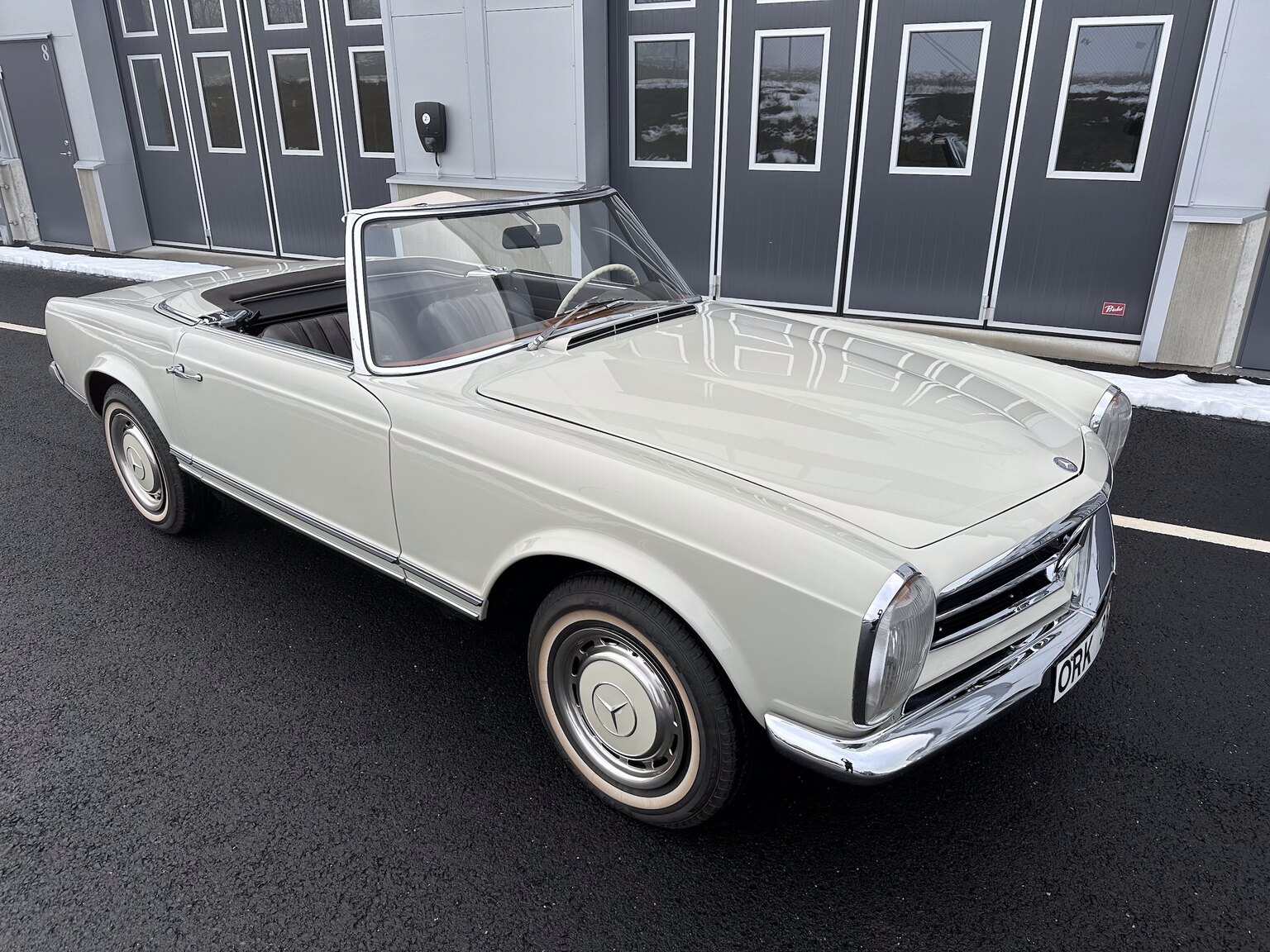 Aussenfoto 1968 Mercedes Benz SL 280 Pagoda