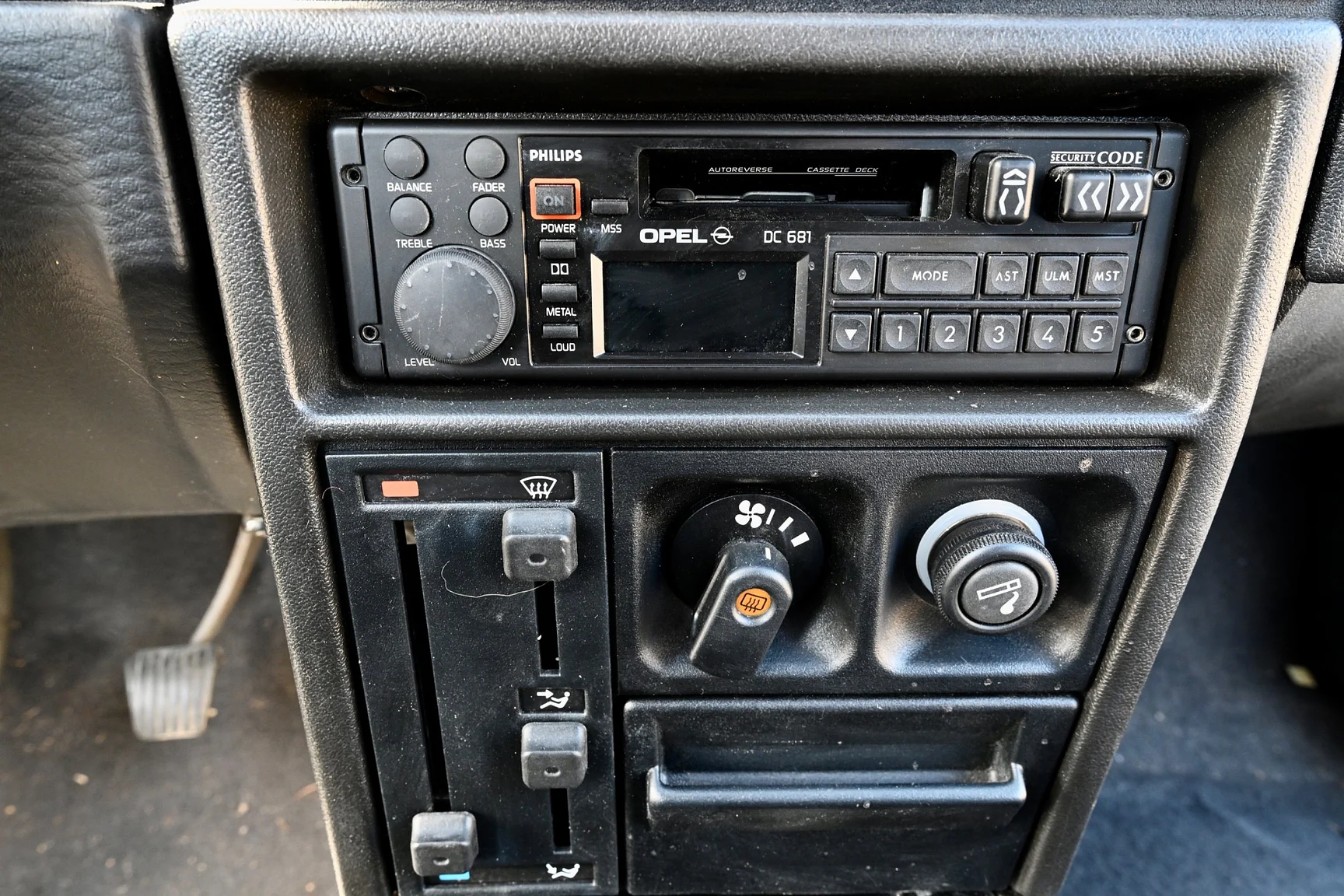 Interior image of 1991 Opel Kadett Fun - NO RESERVE (6)