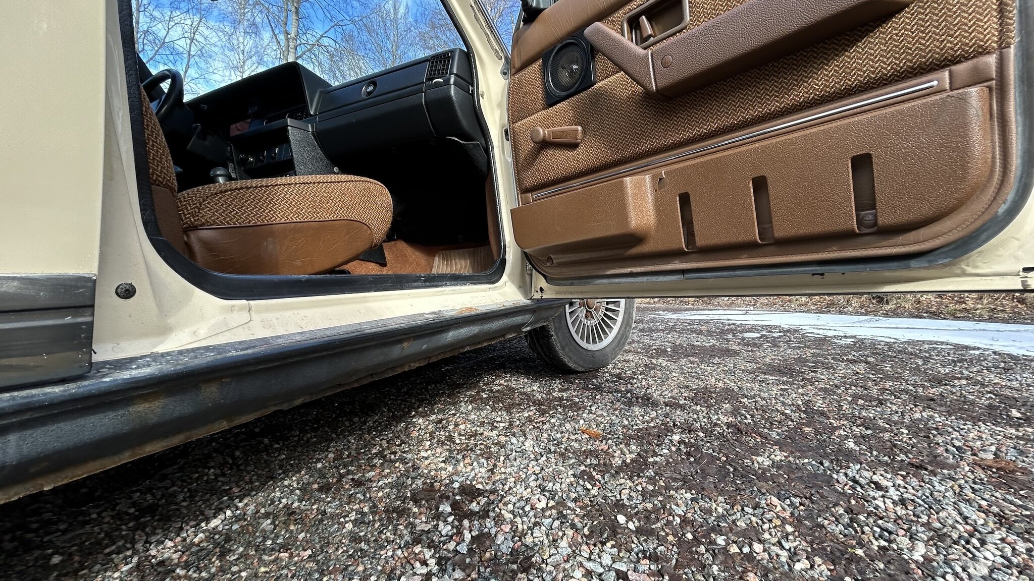 Interior image of 1987 Volvo 244