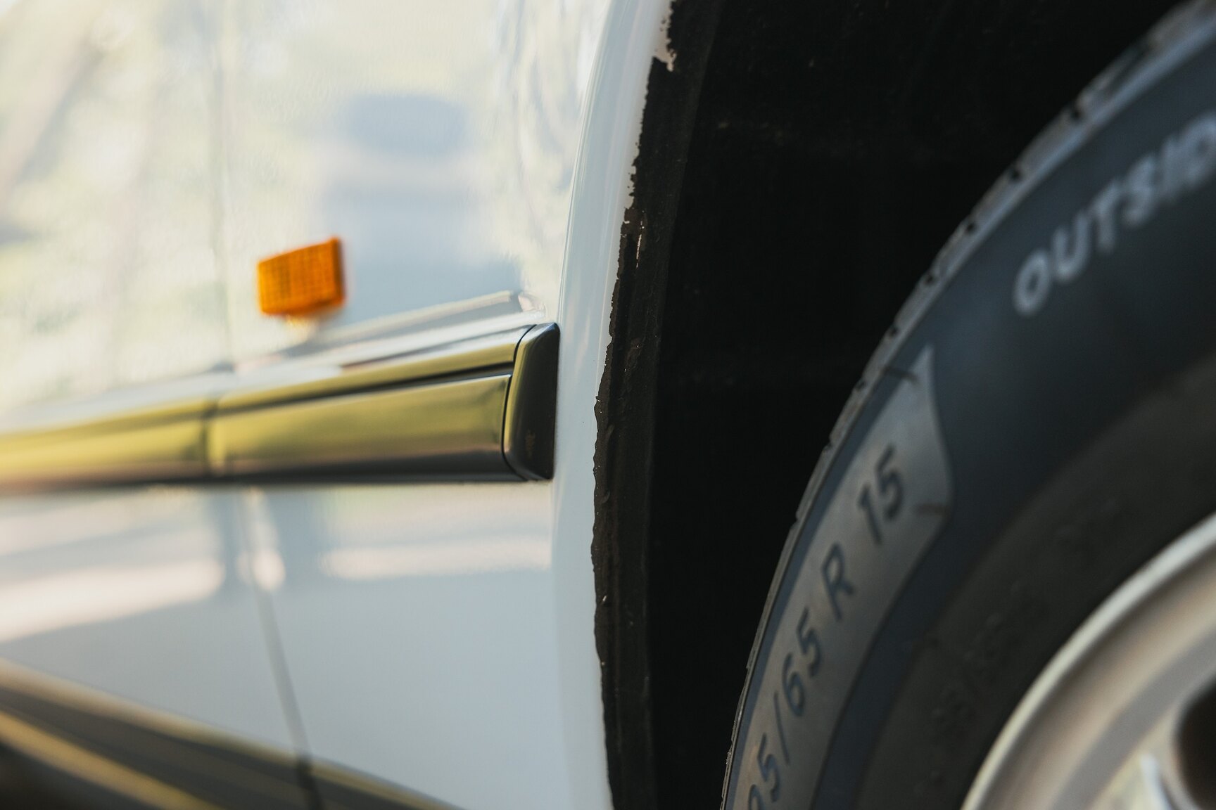 Exteriörbild på 1987 Mercedes-Benz 230E