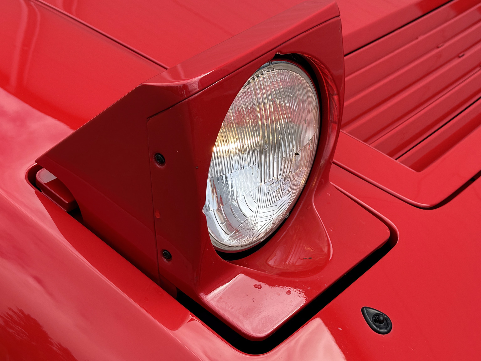 Exteriörbild på 1988 Ferrari 328 GTB
