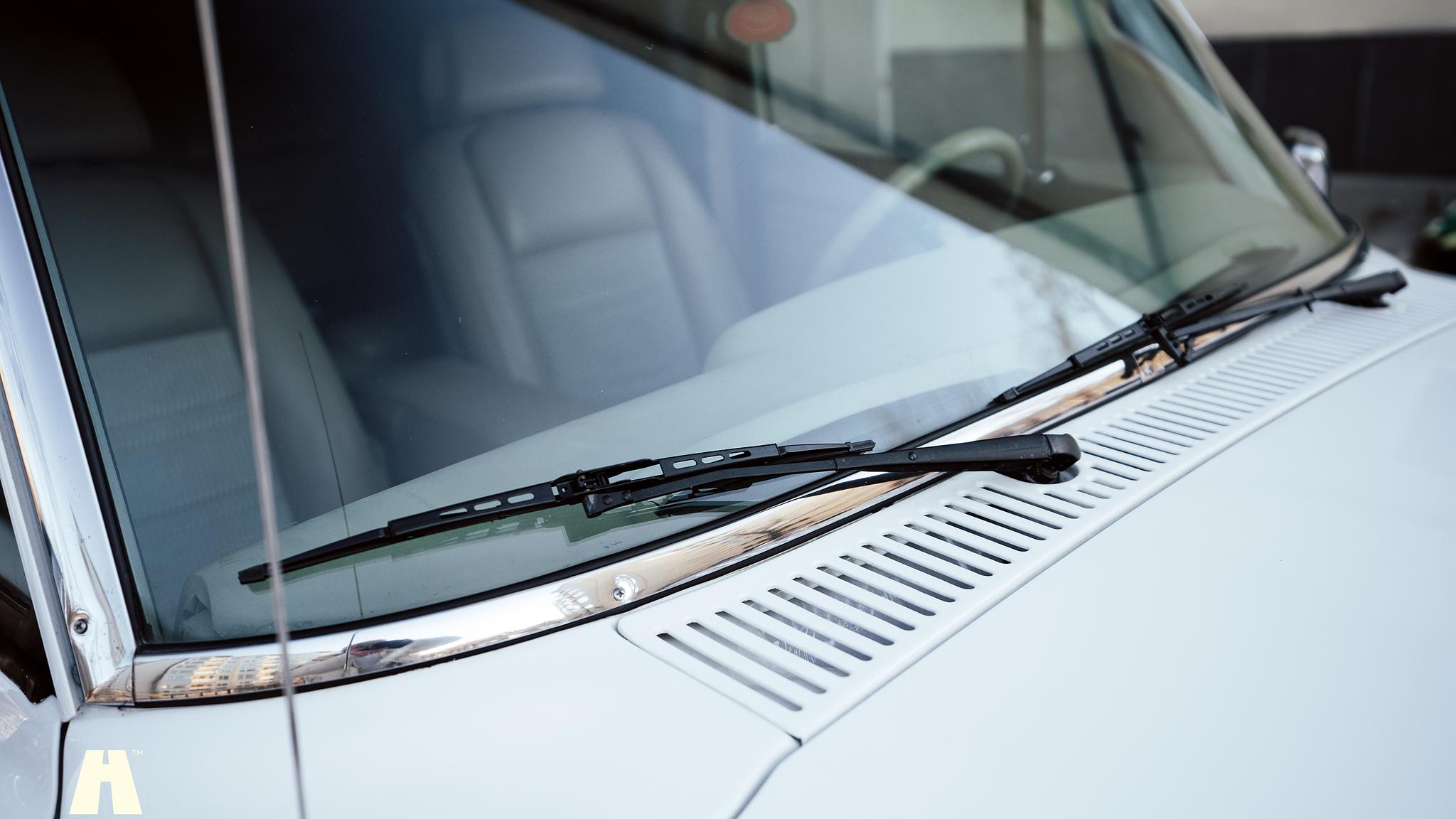 Exteriörbild på 1991 Jeep Grand Wagoneer 1991 (13)