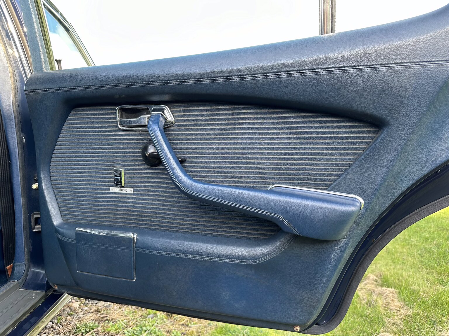 Interiörbild 1975 Mercedes-Benz 450 SEL 6.9 Bepansrad 