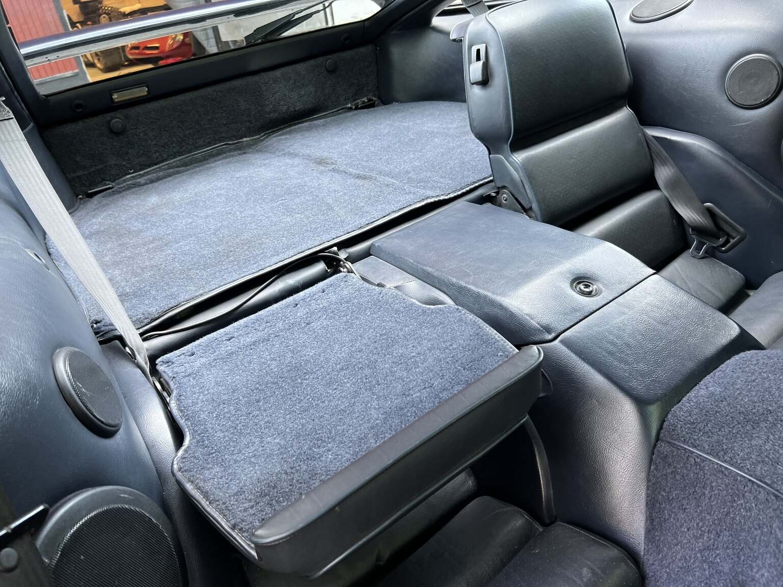 Interior image of 1993 Porsche 928 GTS