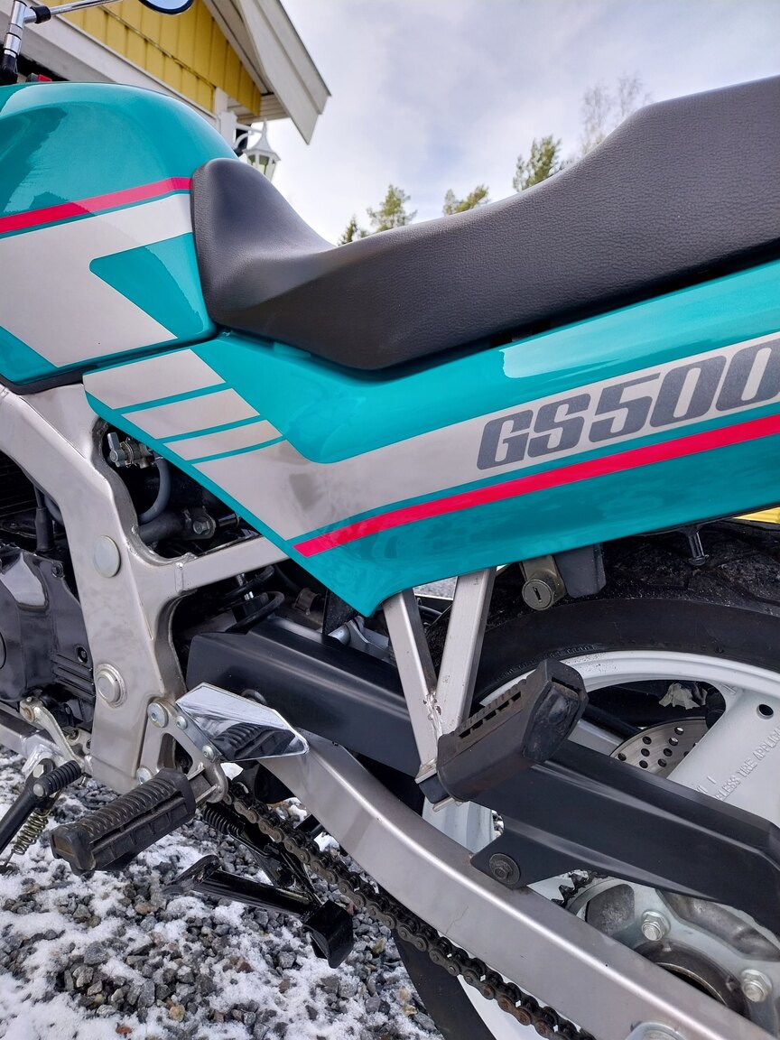 Exteriörbild på 1991 SUZUKI GS500E Sport/Touring