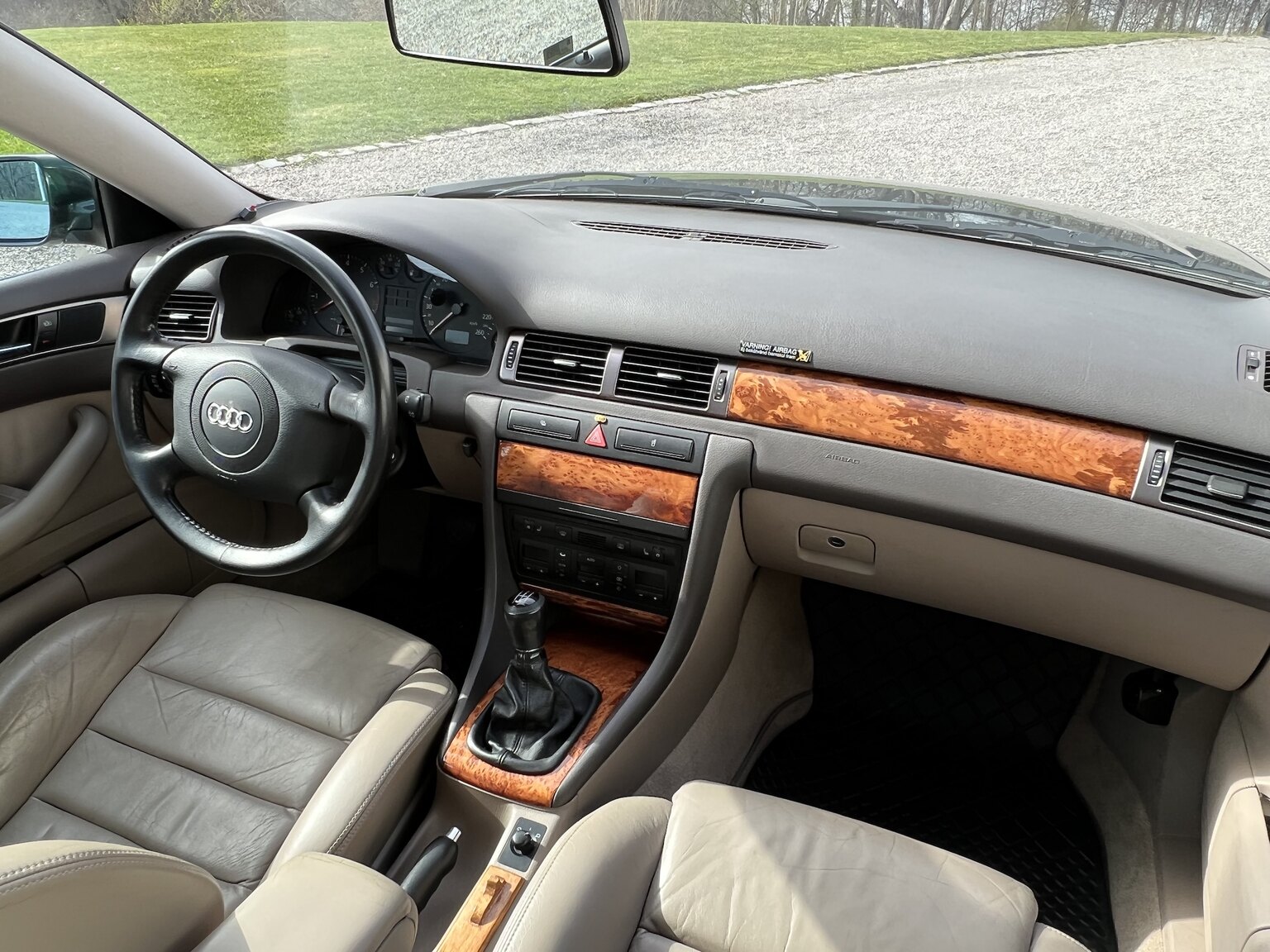 Interiörbild 1998 Audi A6 Avant 1.8T