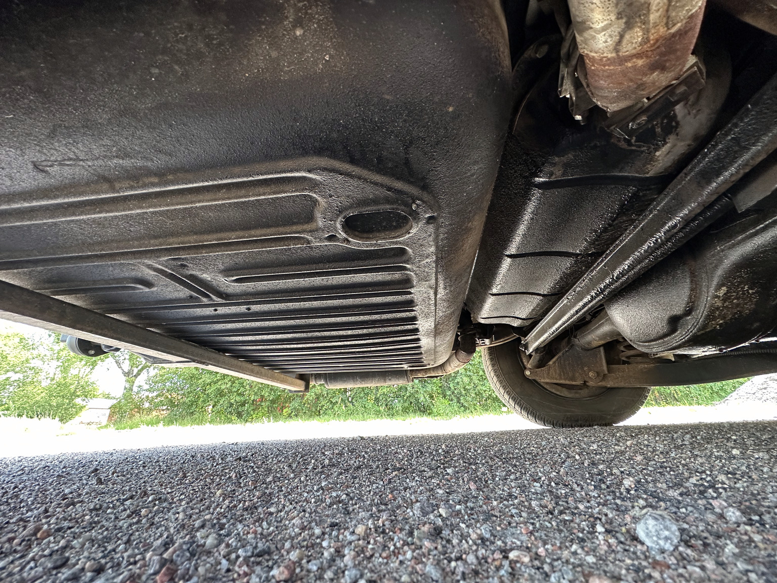 Image of 1961 Buick Electra 225 cab (49) mechanics