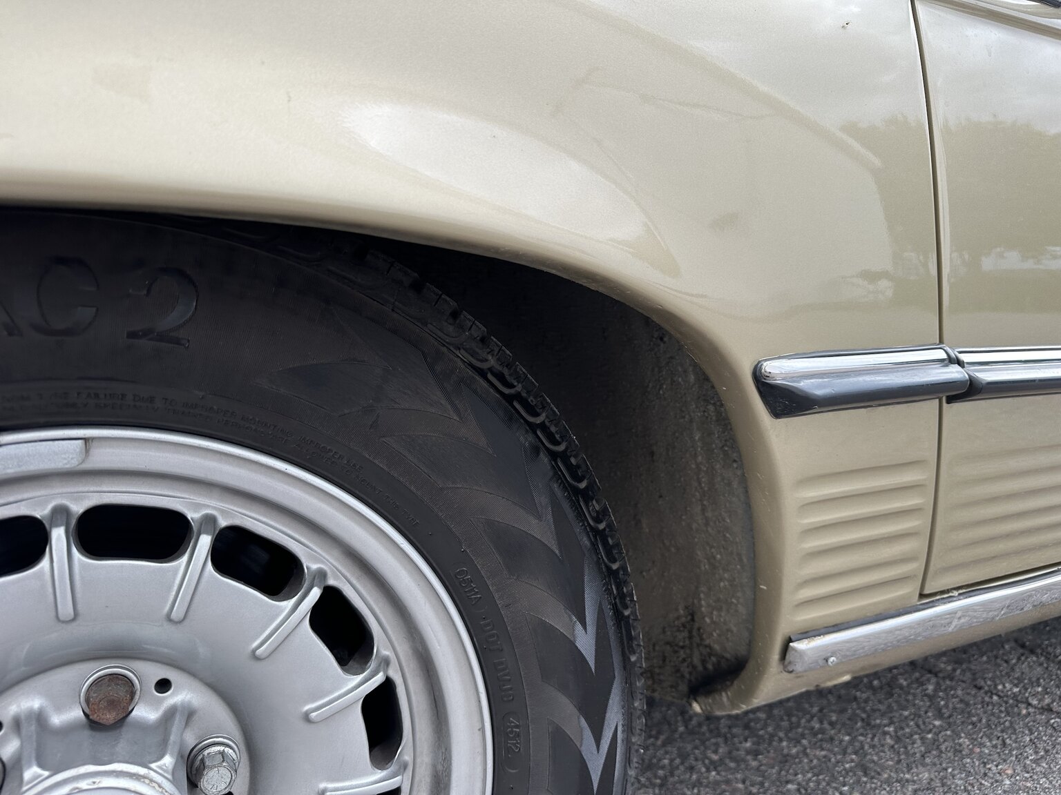 Aussenfoto 1974 Mercedes benz 450 SL