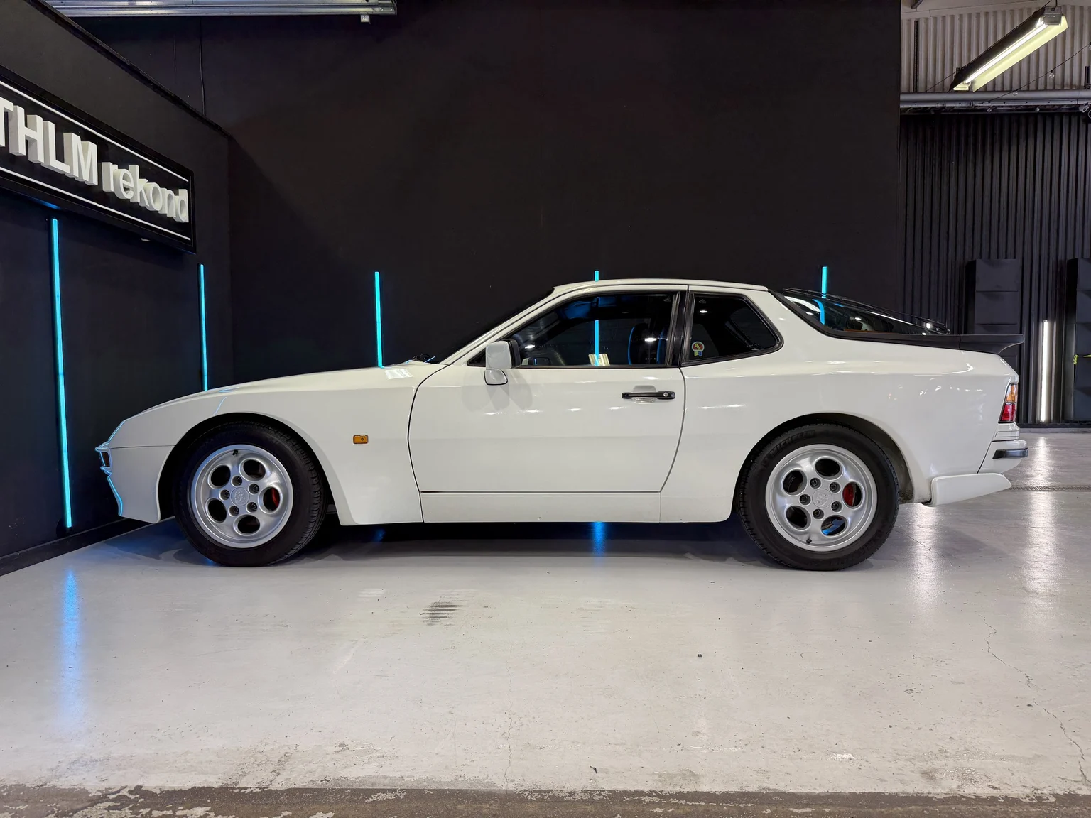 Exteriörbild på 1989 Porsche 944 2.7 (7)