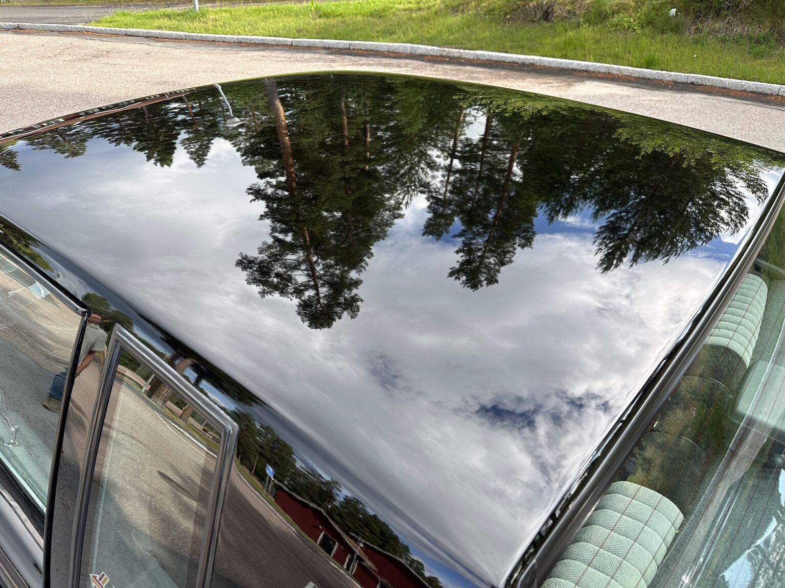Exterior image of 1987 Buick Grand National "GNX" (37)