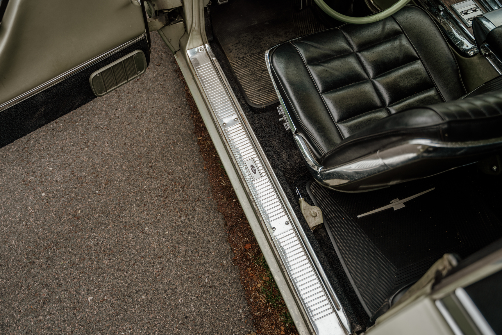 Interior image of 1966 Ford Thunderbird 6.4 Landou Limited Edition