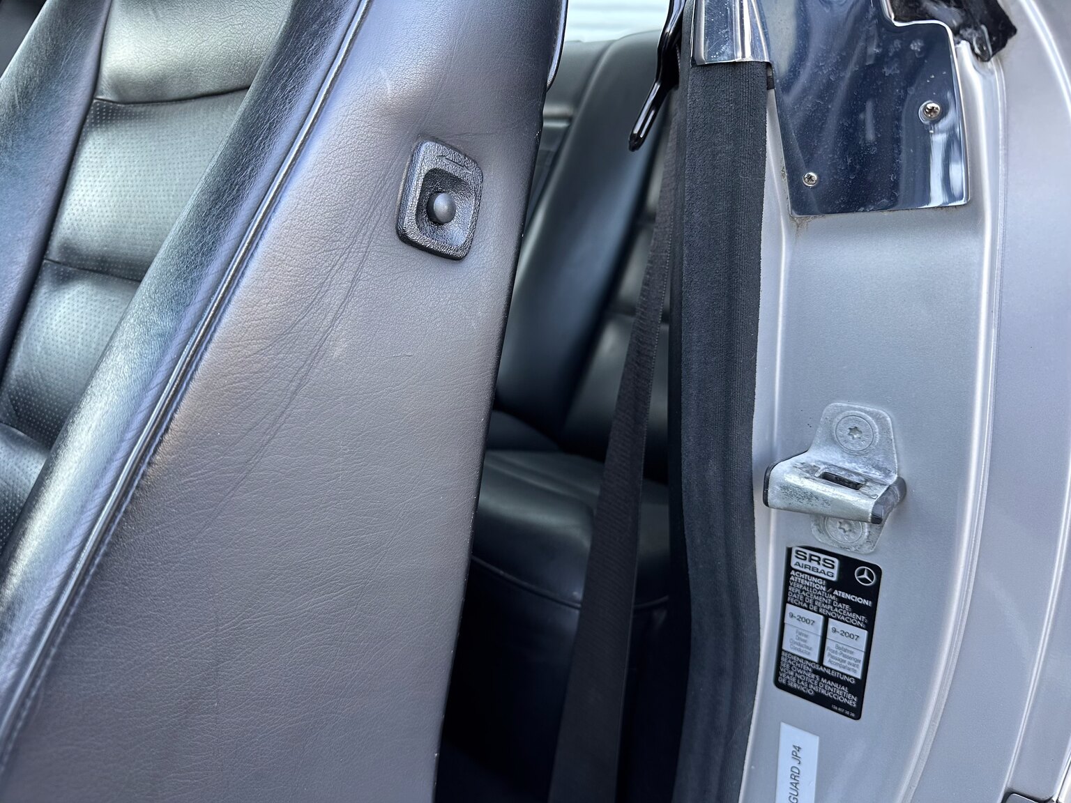 Innenraumfoto von 1992 Mercedes-Benz 300 CE-24