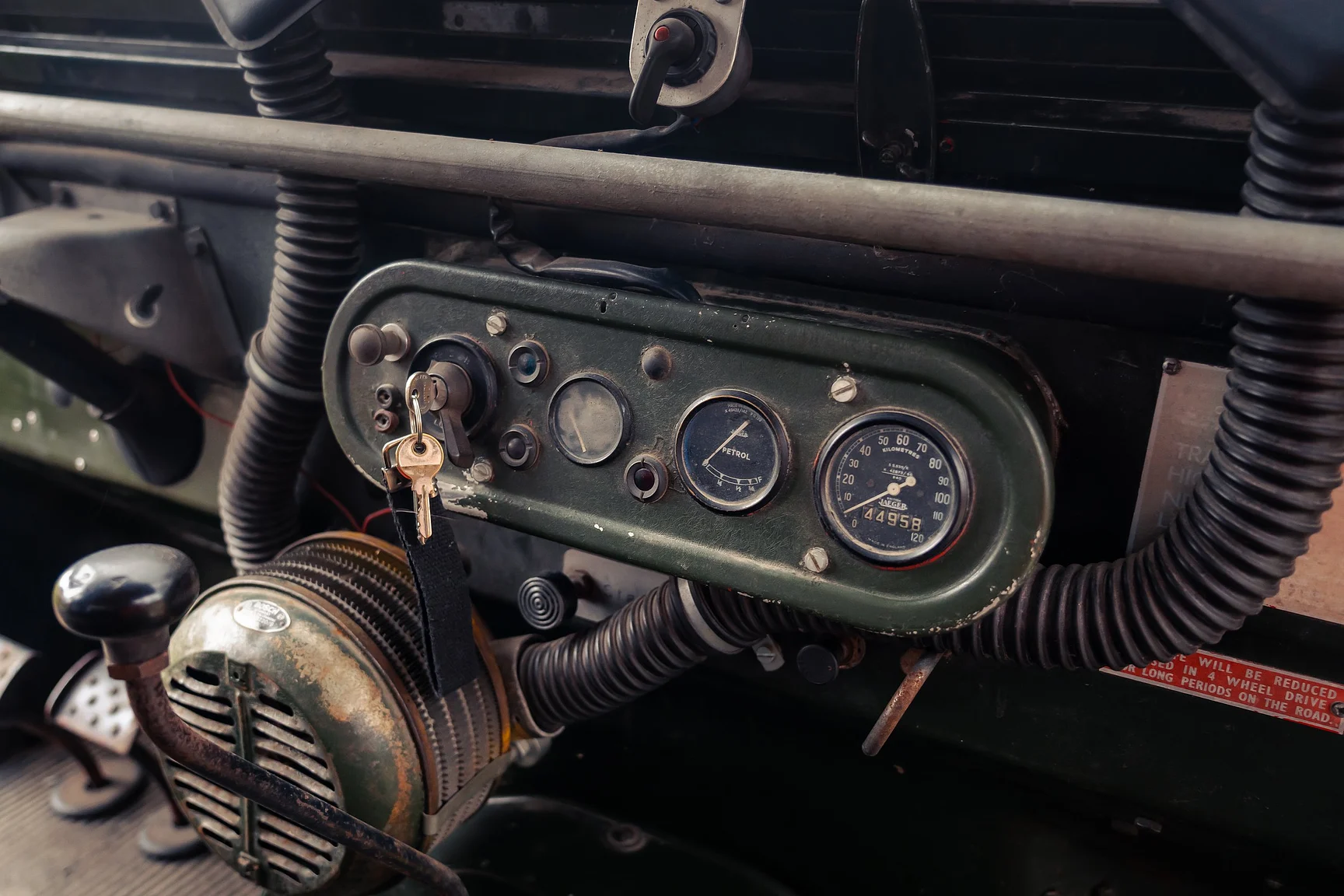 Innenraumfoto von 1953 Land Rover Series 1 Soft Top (20)