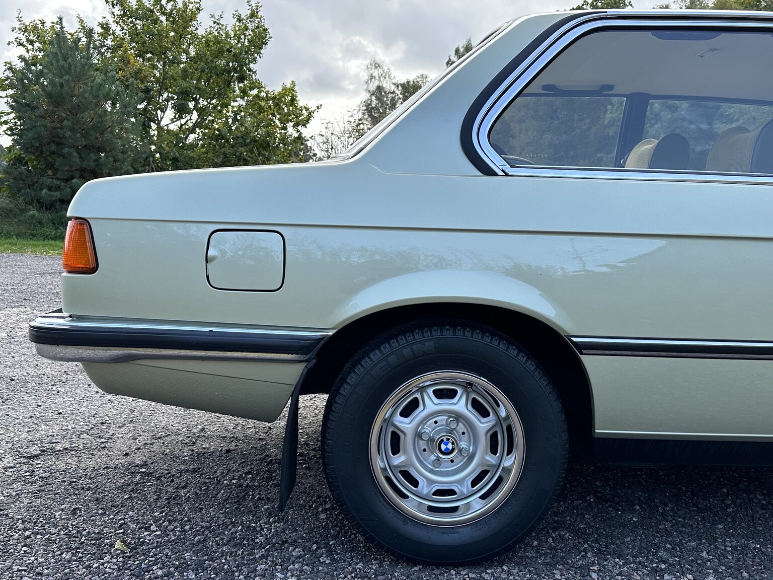 Exteriörbild på 1980 BMW 320i E21