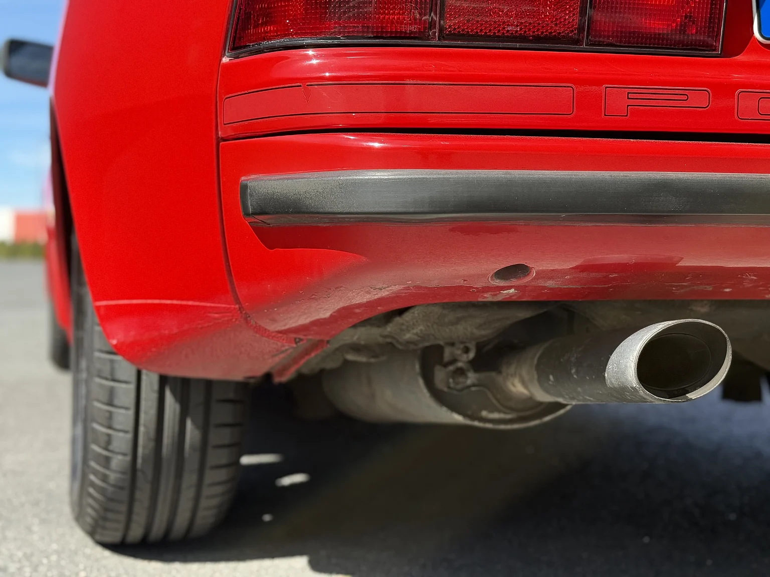 Exteriörbild på 1984 Porsche 944 Targa (40)