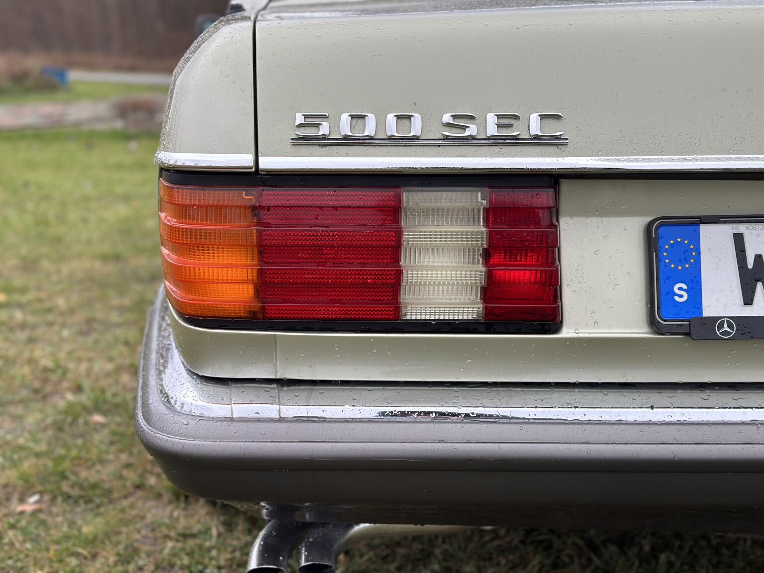 Exterior image of 1983 Mercedes-Benz 500 SEC