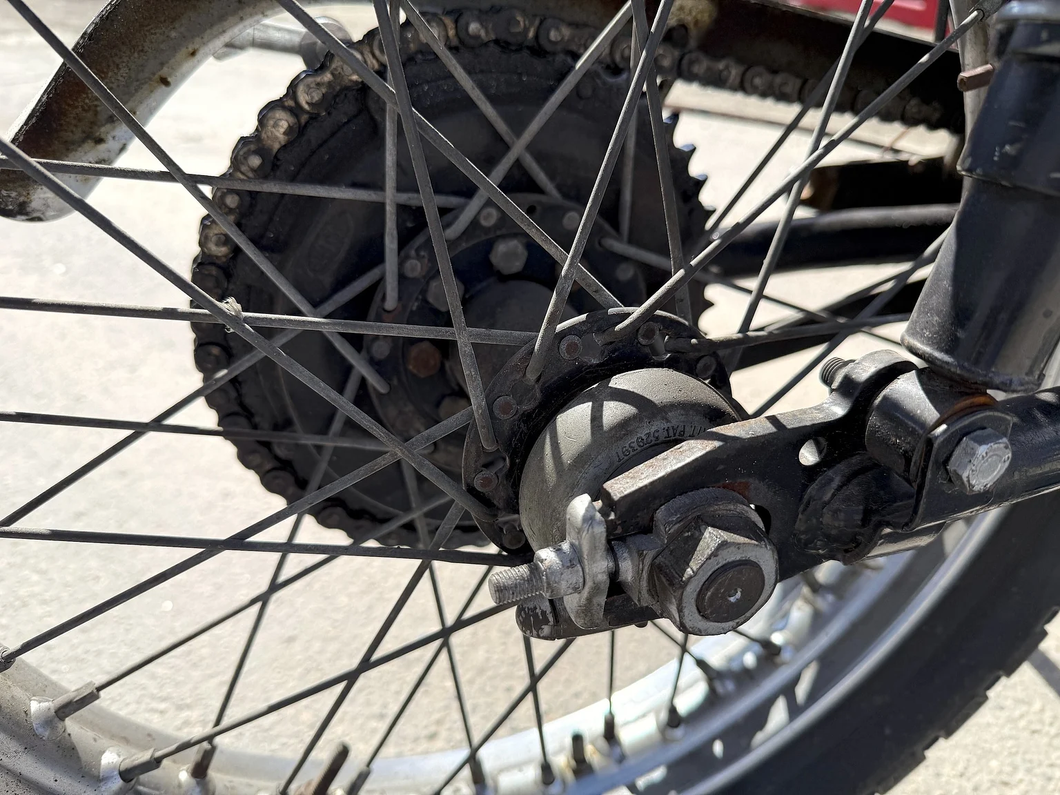 Image of 1971 Triumph Daytona 500 (35) mechanics