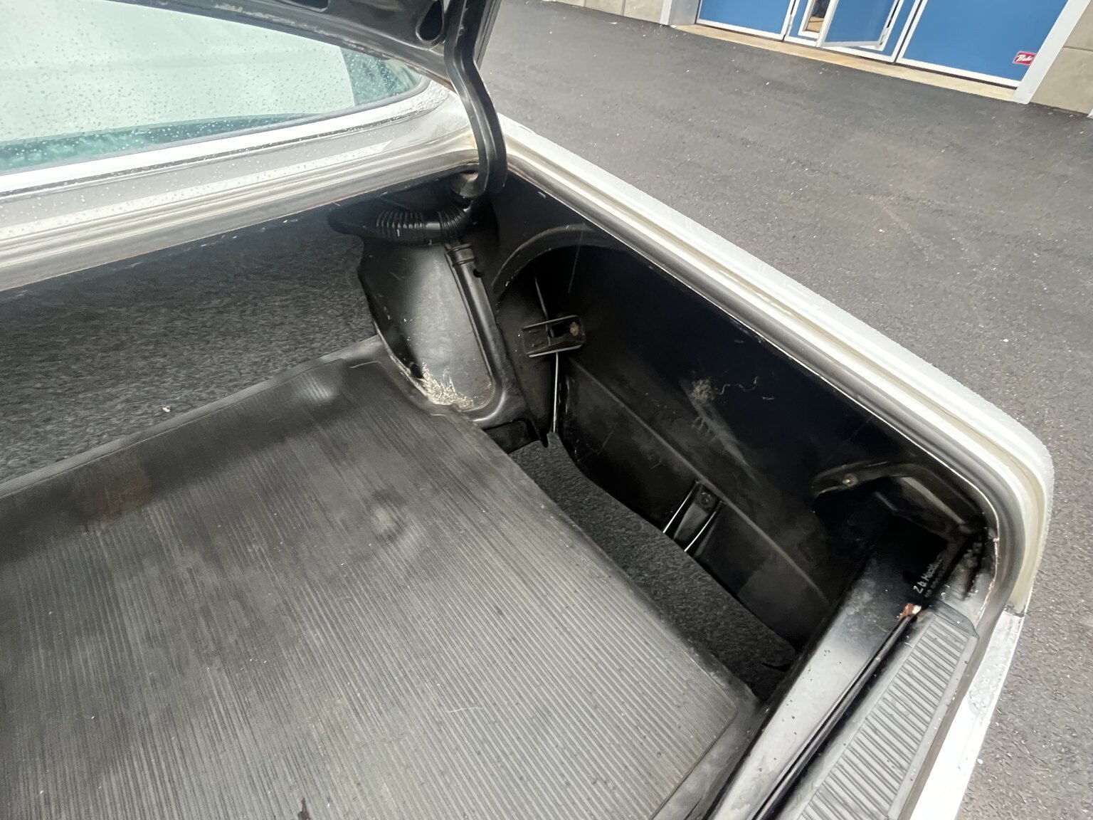 Innenraumfoto von 1975 Mercedes-Benz 280 SE