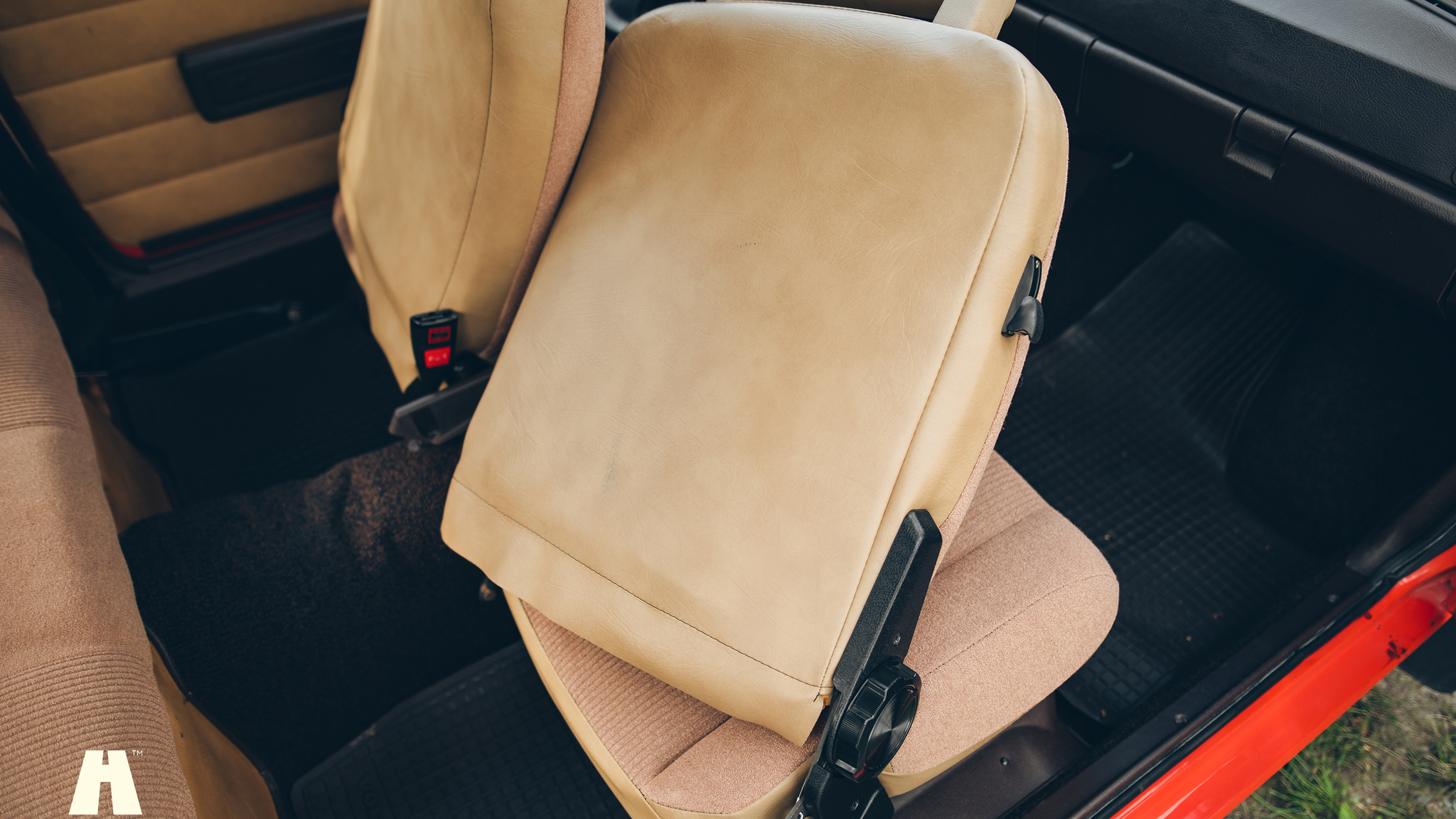 Interiörbild 1976 Volvo 343 DL Manuell