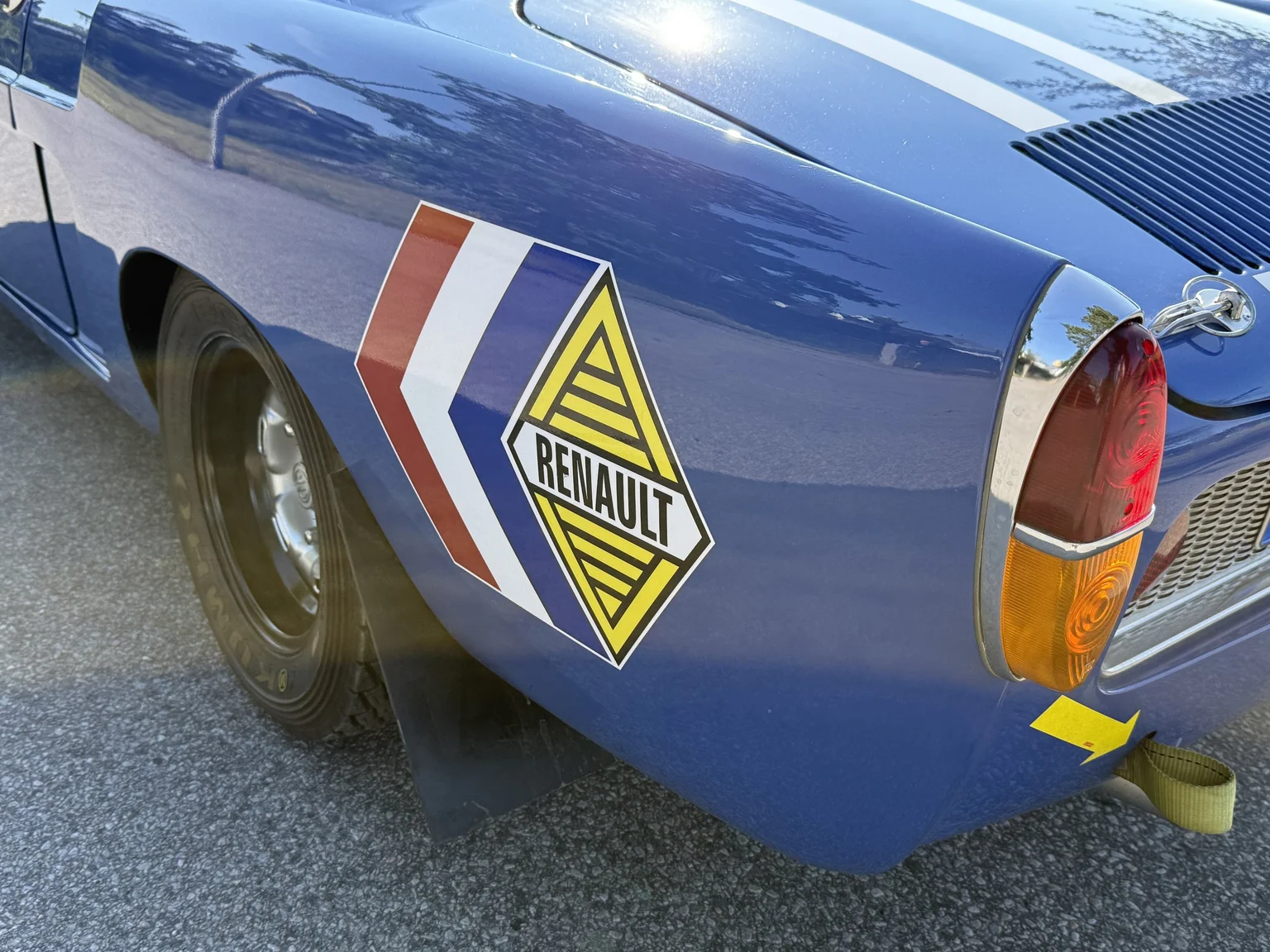 Exteriörbild på 1962 Renault Floride Coupé (30)