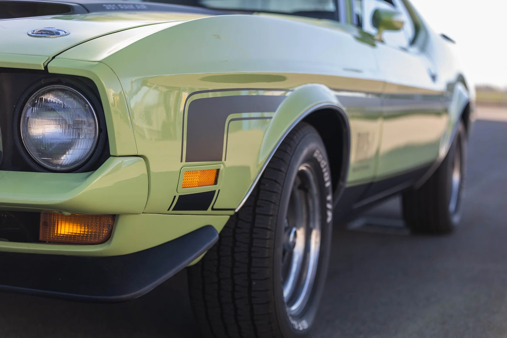 Exteriörbild på 1971 Ford Mustang Mach 1 351cui (23)