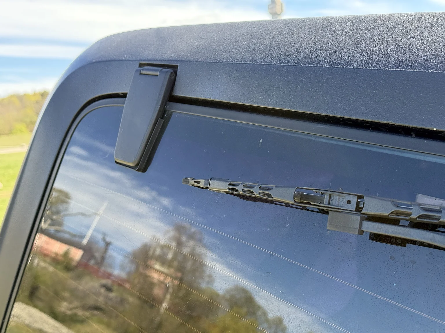 Exterior image of 1990 Jeep Wrangler Islander (47)