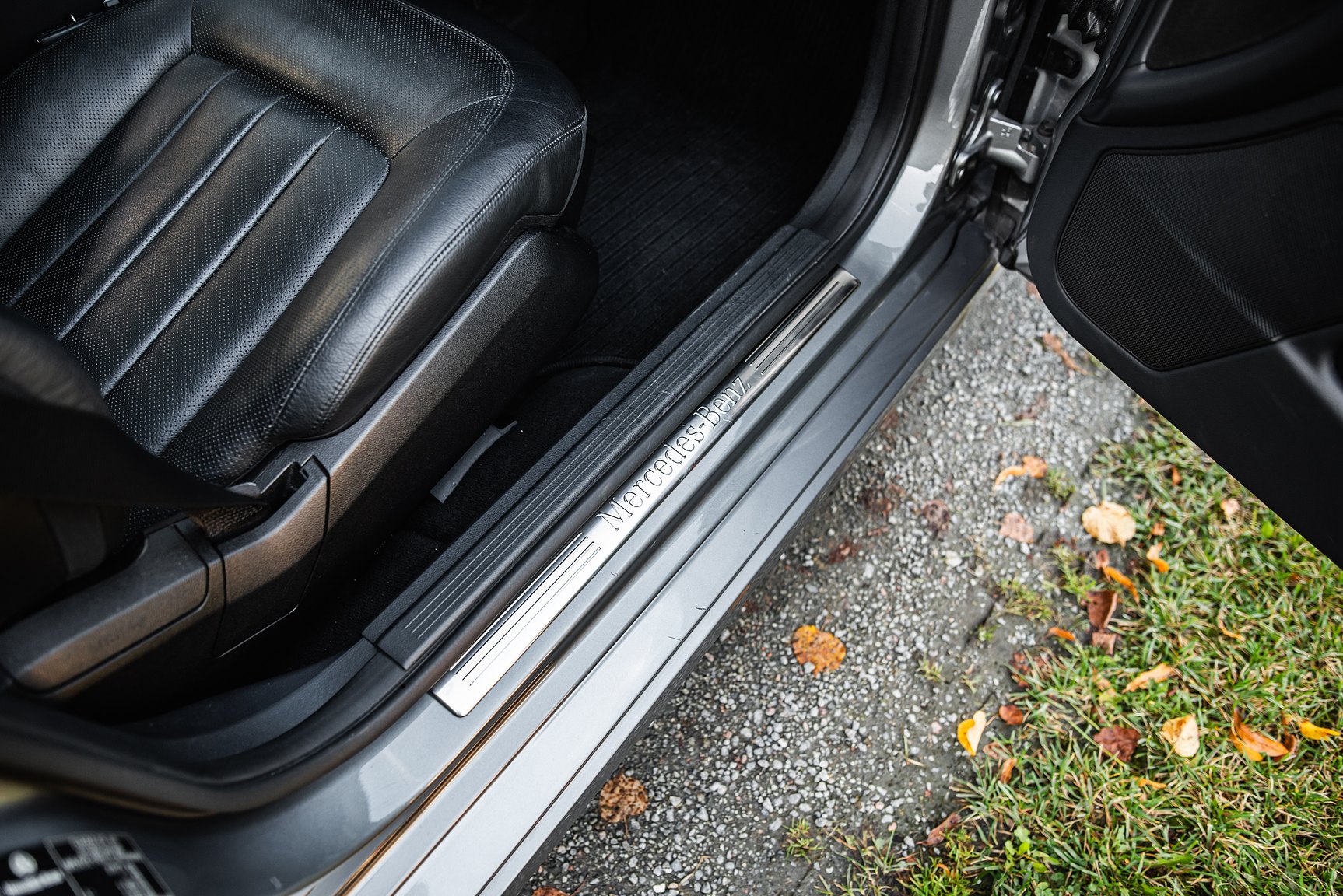 Interior image of 2011 Mercedes-Benz CLS 500