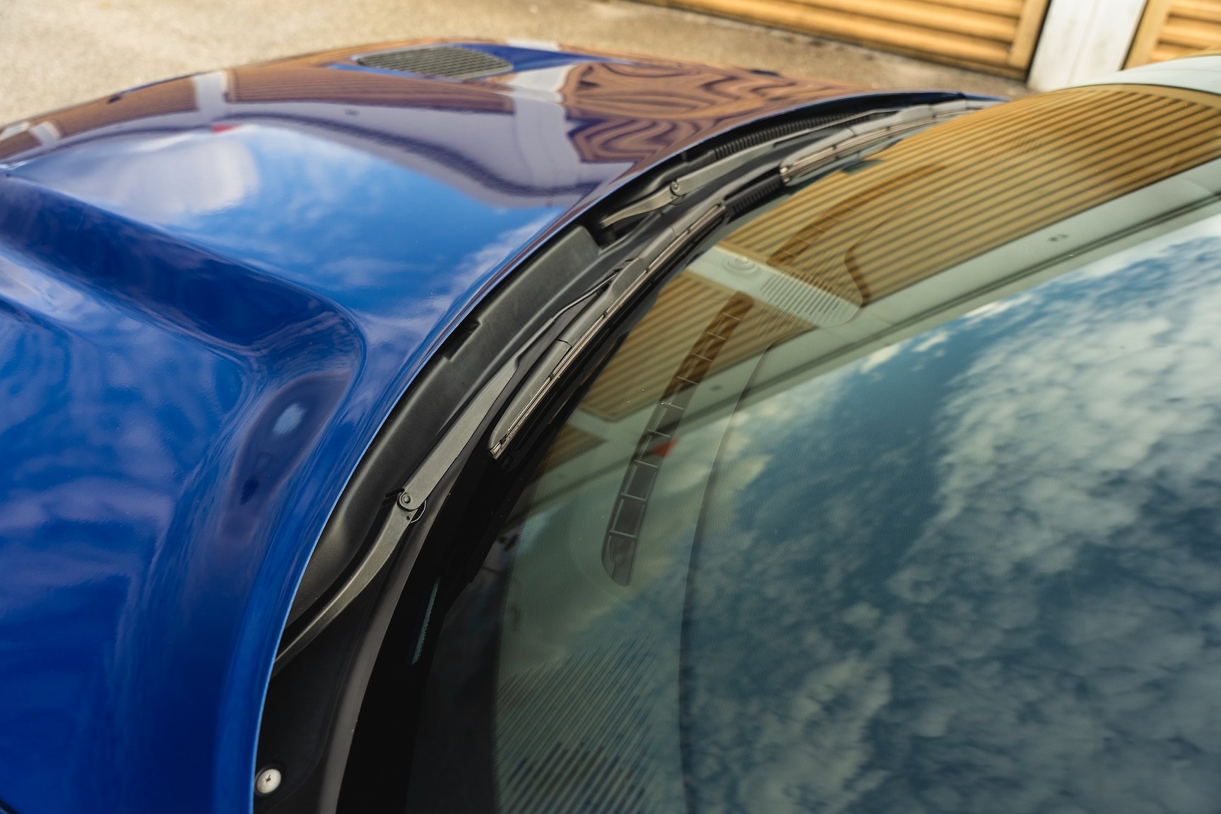 Exterior image of 2018 Dodge Challenger R/T 392