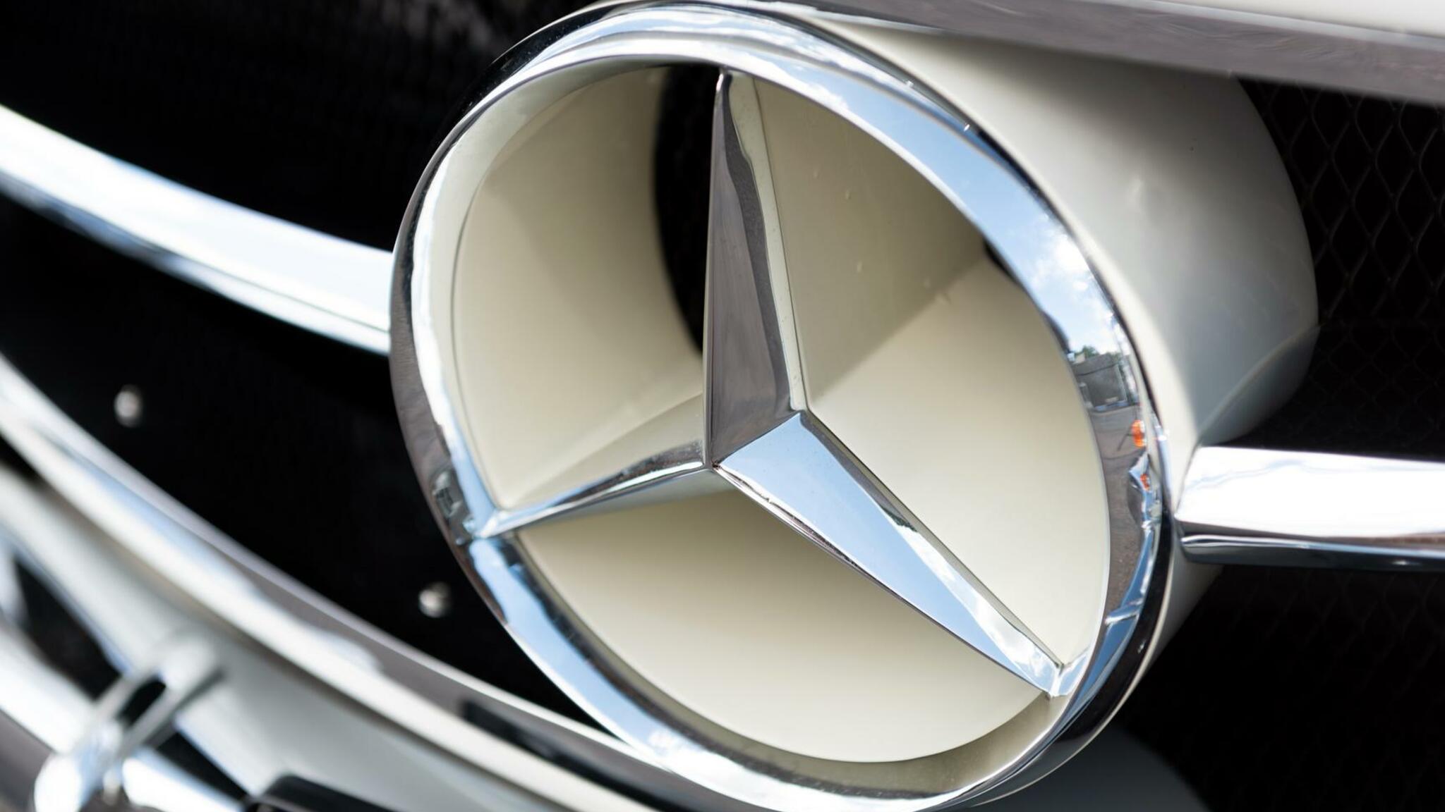 Aussenfoto 1956 Mercedes Benz 190 SL Roadster (26)