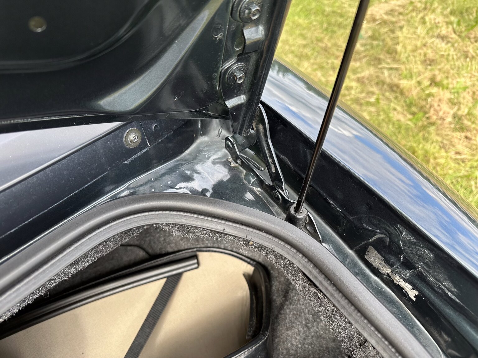 Interior image of 1998 Ford Mustang GT Convertible