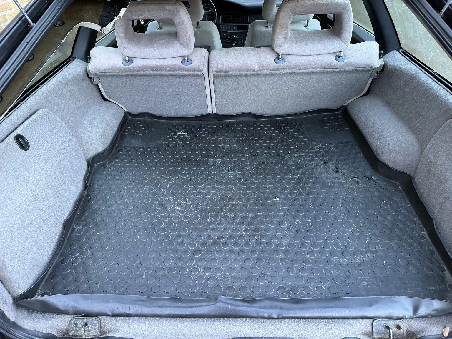 Interiörbild 1990 Audi 100 Avant (16)