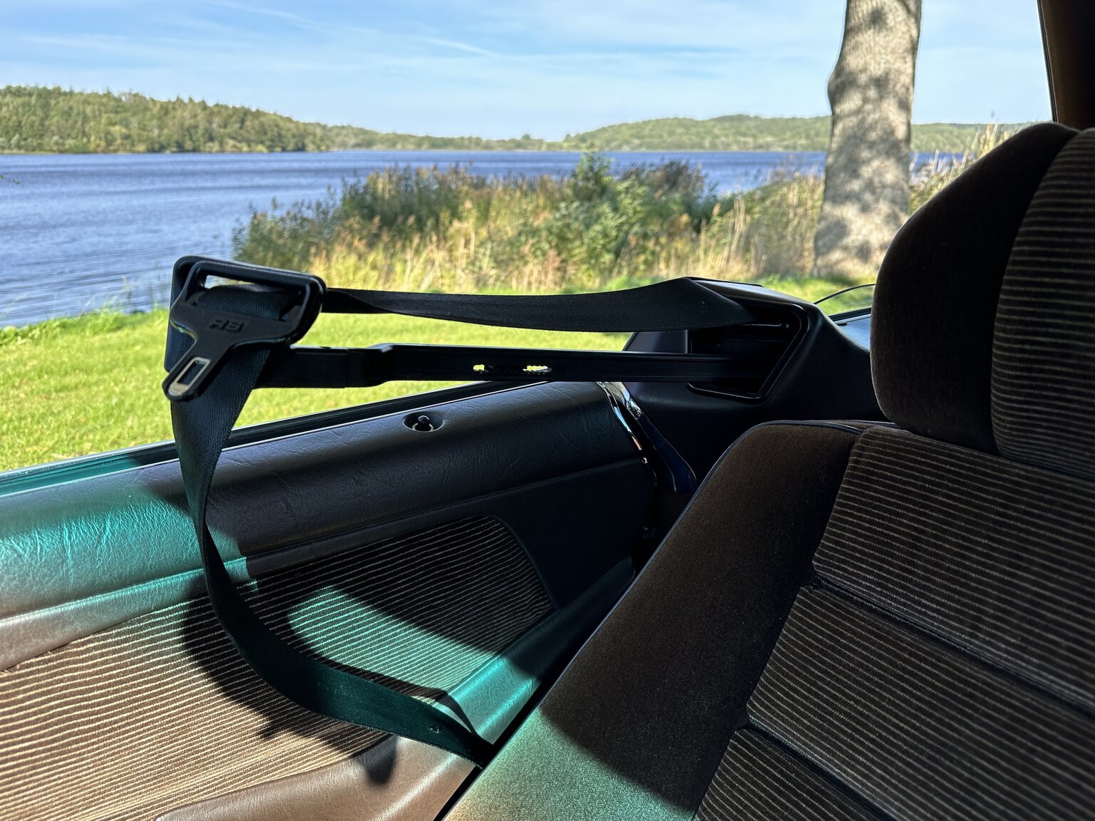 Exteriörbild på 1986 Mercedes-Benz 500 SEC (49)