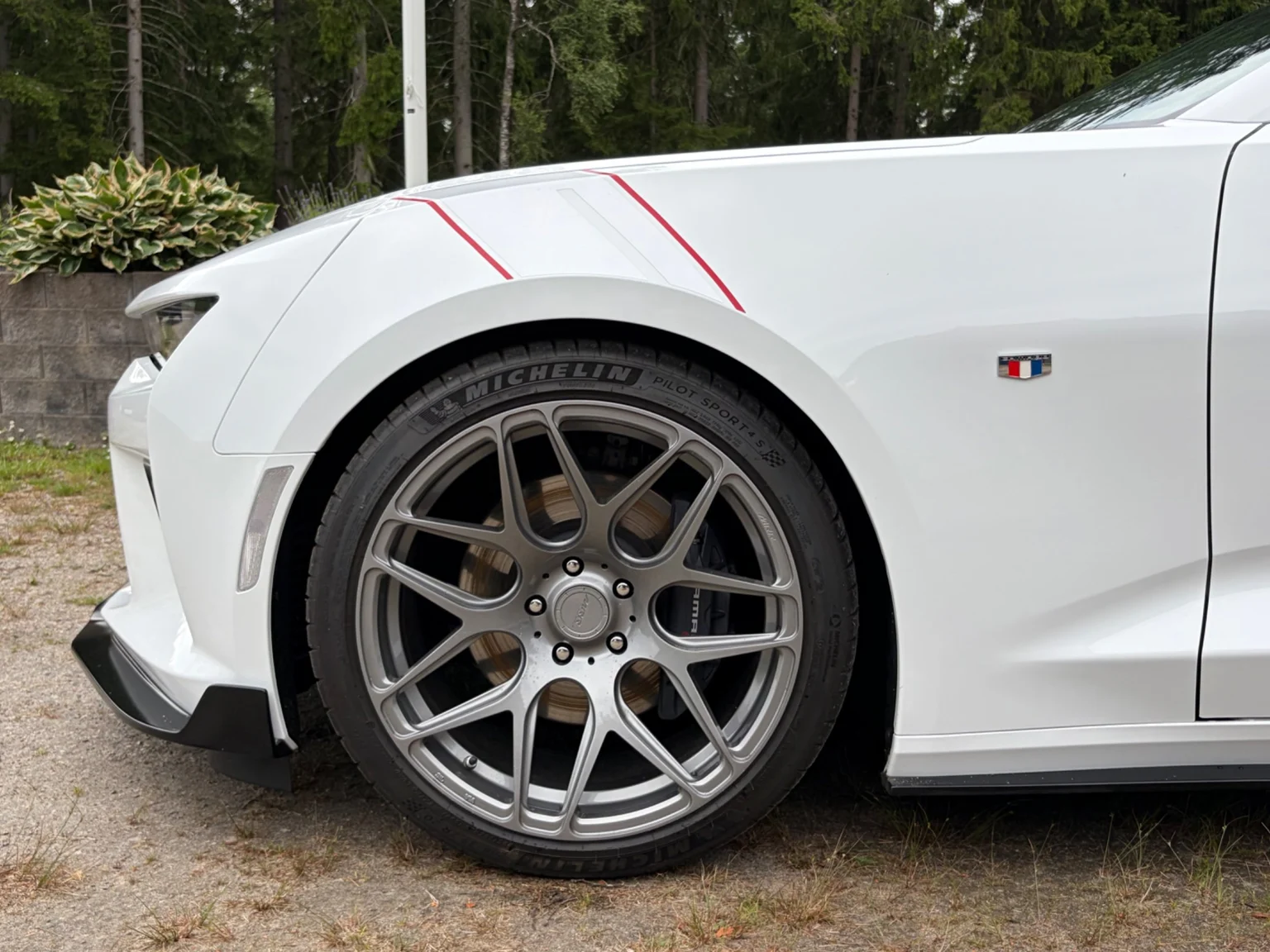 Aussenfoto 2017 Chevrolet Camaro SS (28)