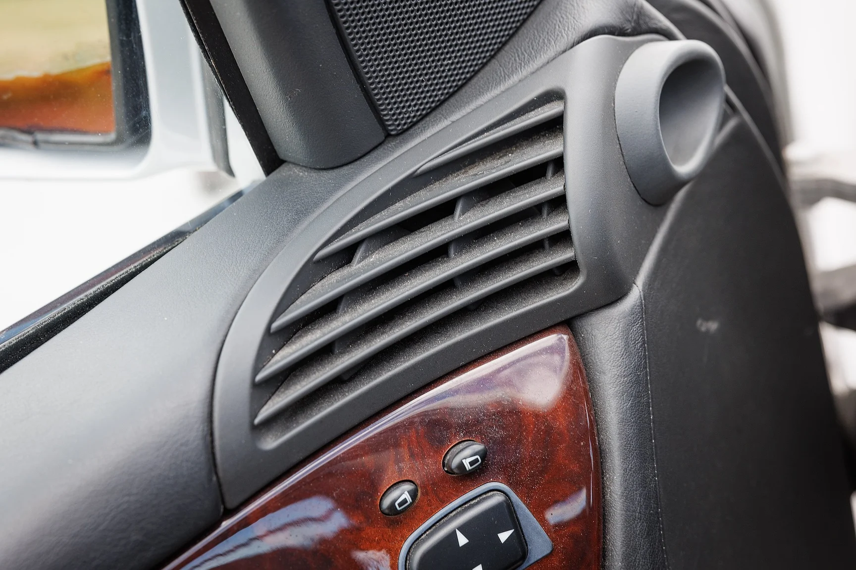 Interiörbild 2000 Mercedes-Benz CL 600 (7)