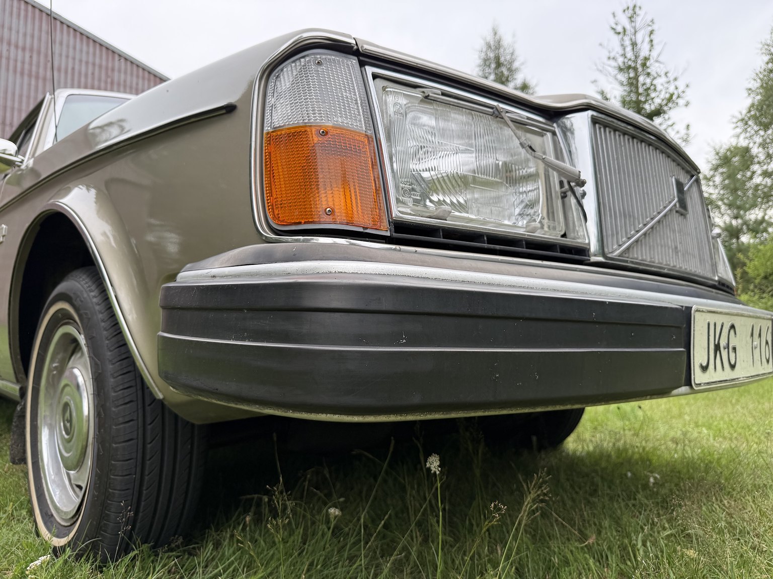 Exterior image of 1976 Volvo 264 V6 GL Automatisk