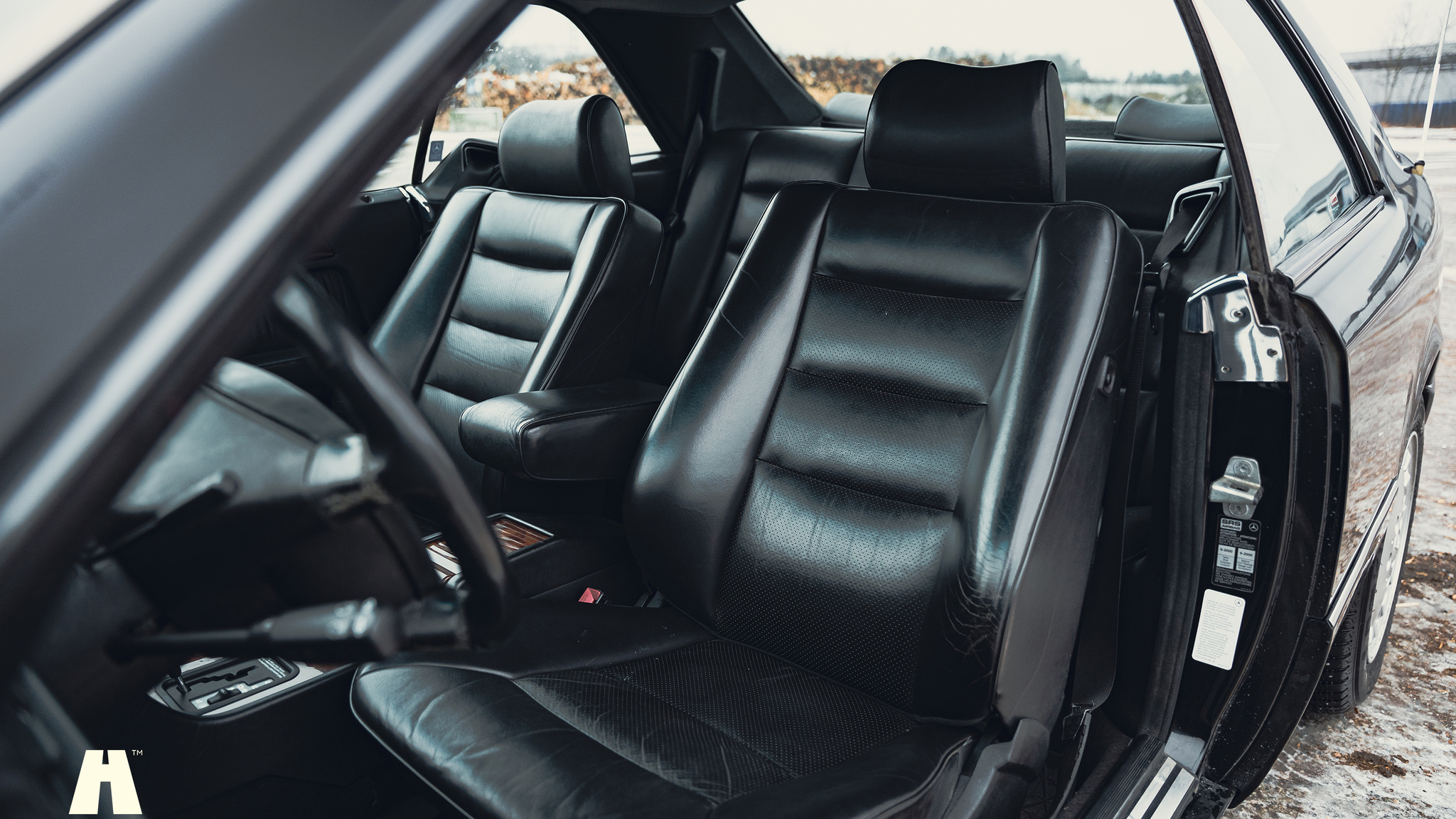 Innenraumfoto von 1990 Mercedes 300 CE-24 (4)