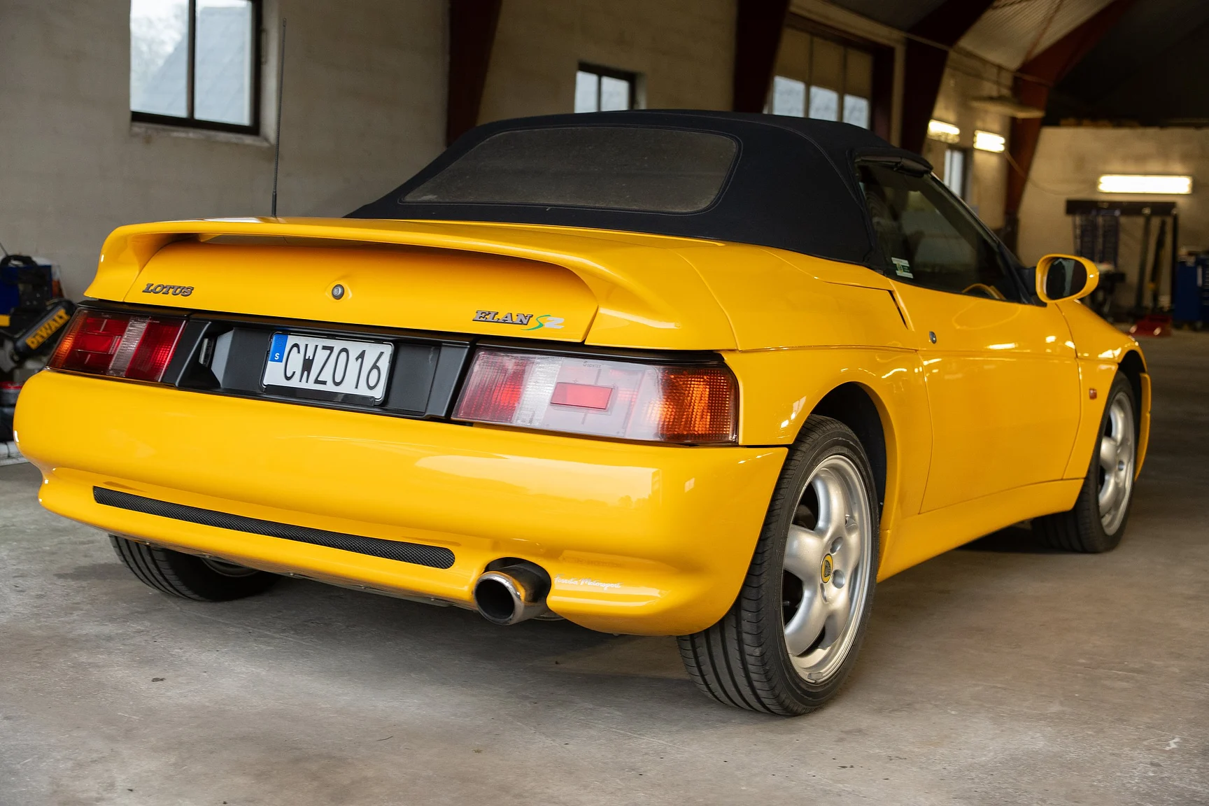 Exteriörbild på 1995 Lotus Elan Roadster (35)