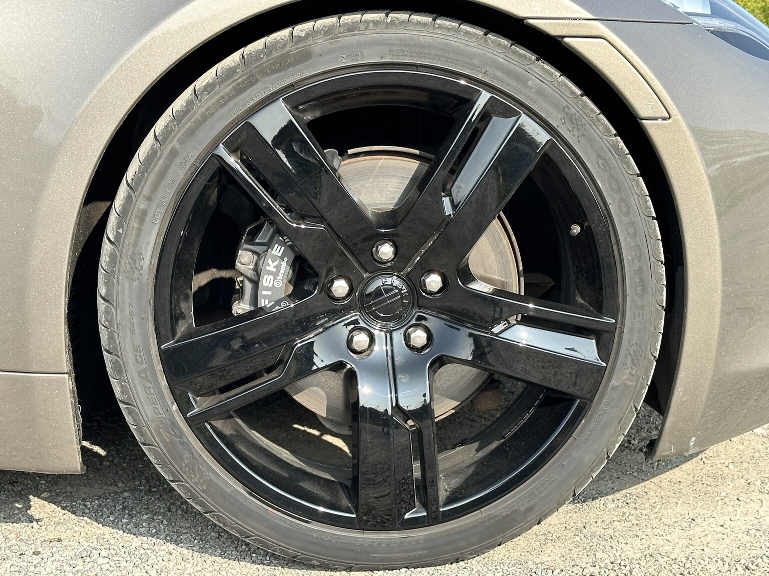 Aussenfoto 2012  Fisker Karma