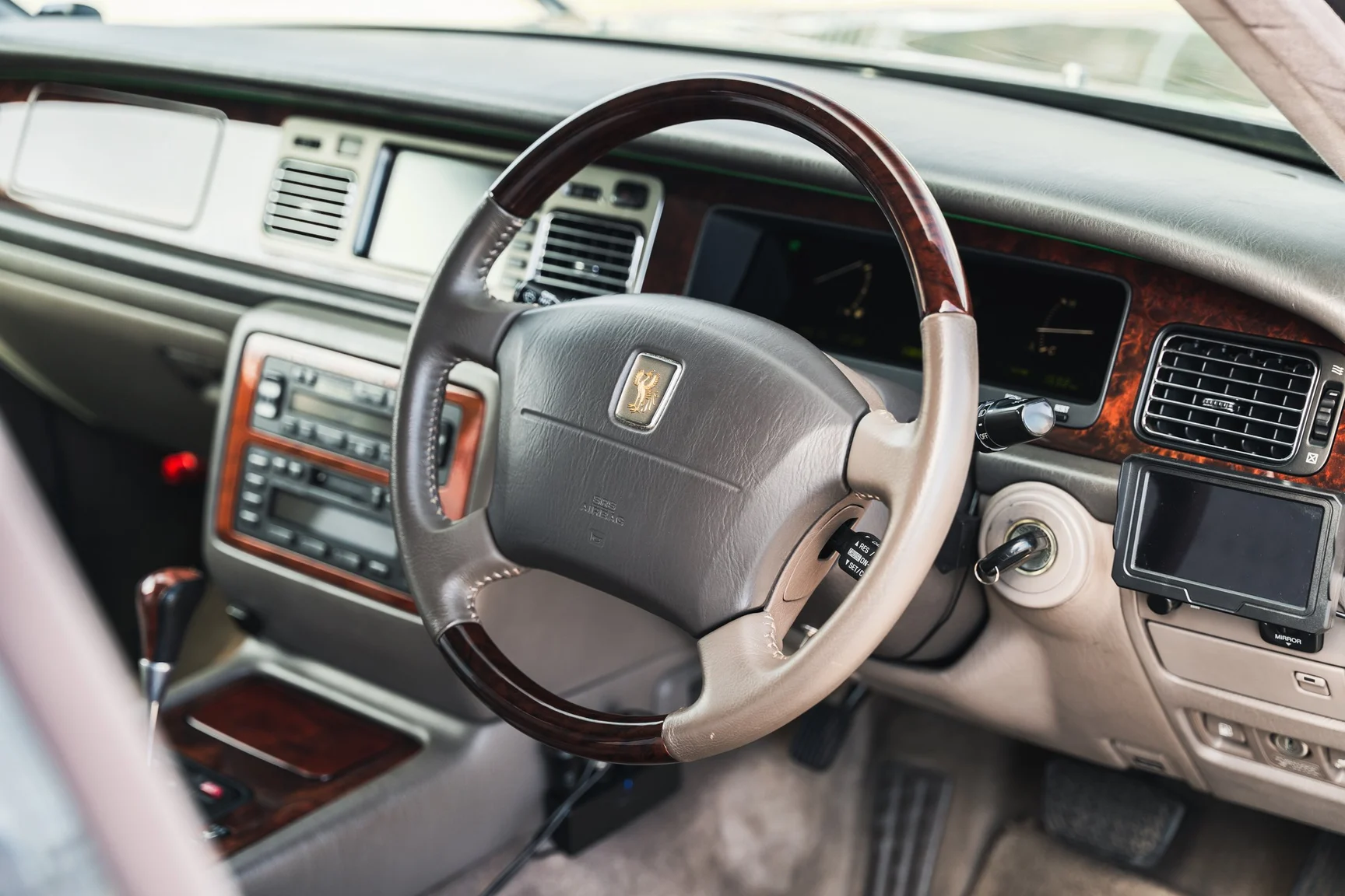 Interiörbild 2000 Toyota Century V12 G50 (2)