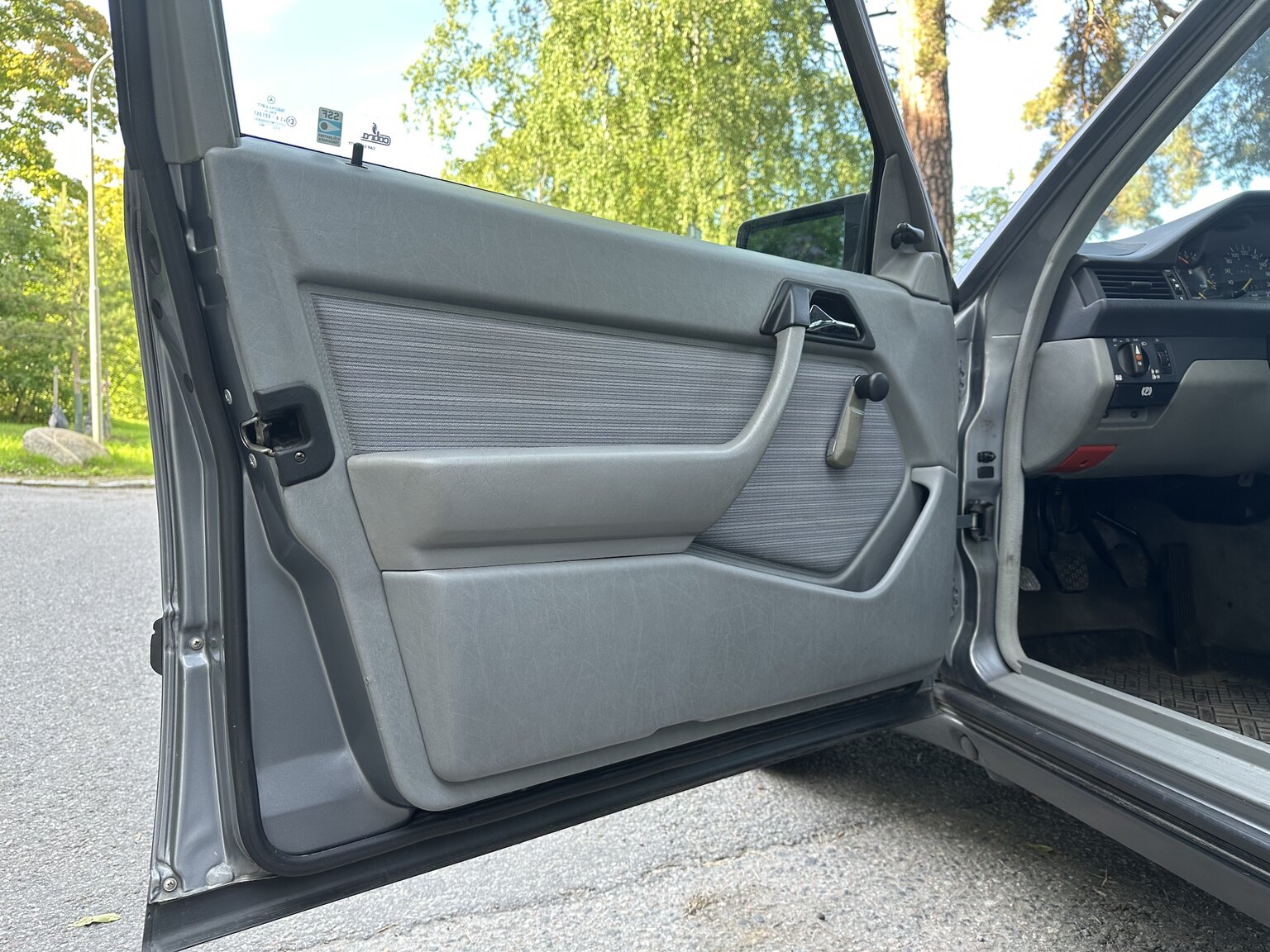 Interiörbild 1989 Mercedes-Benz 230E