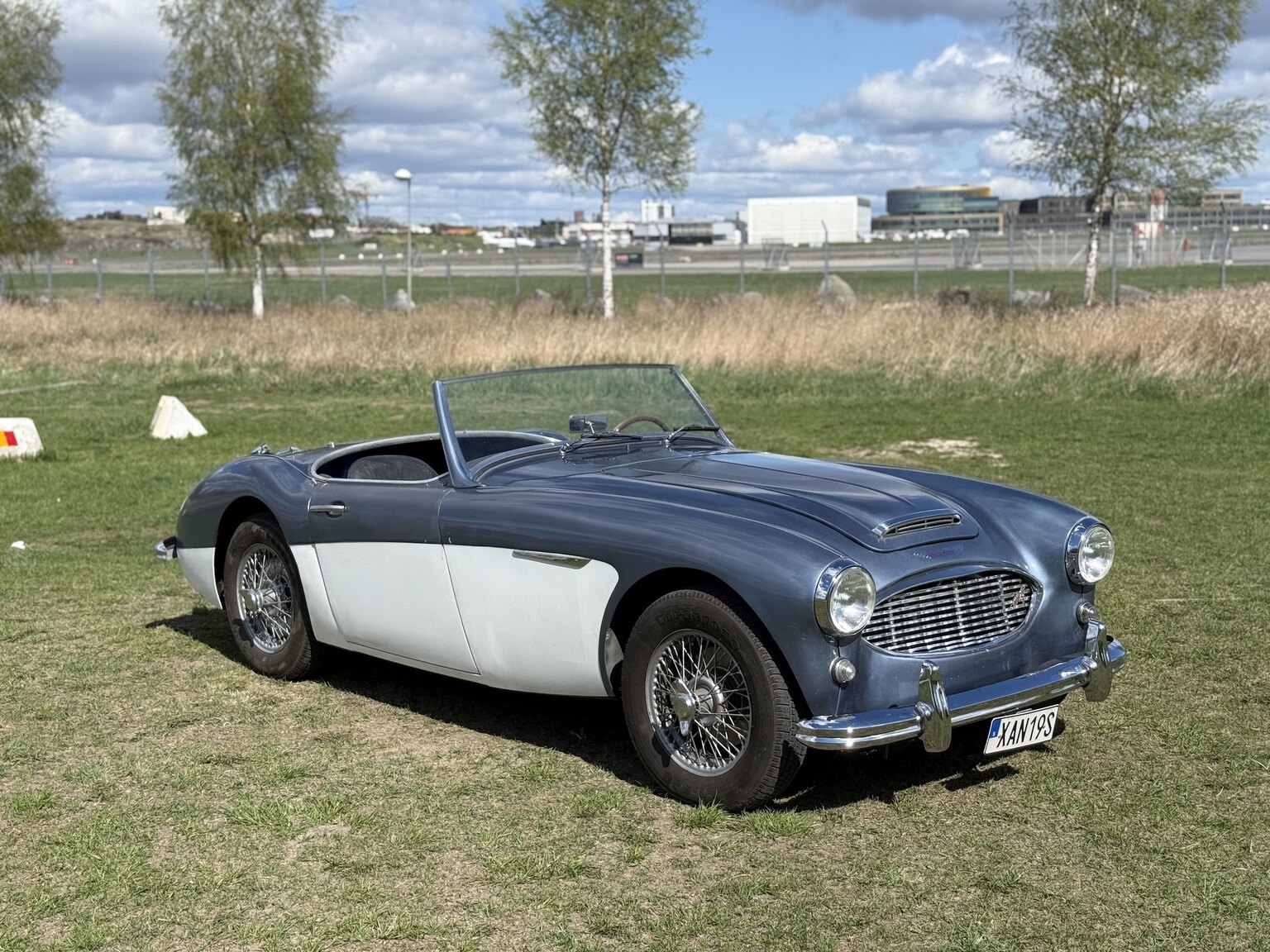 Exterior image of 1958 Austin-Healey 100-6