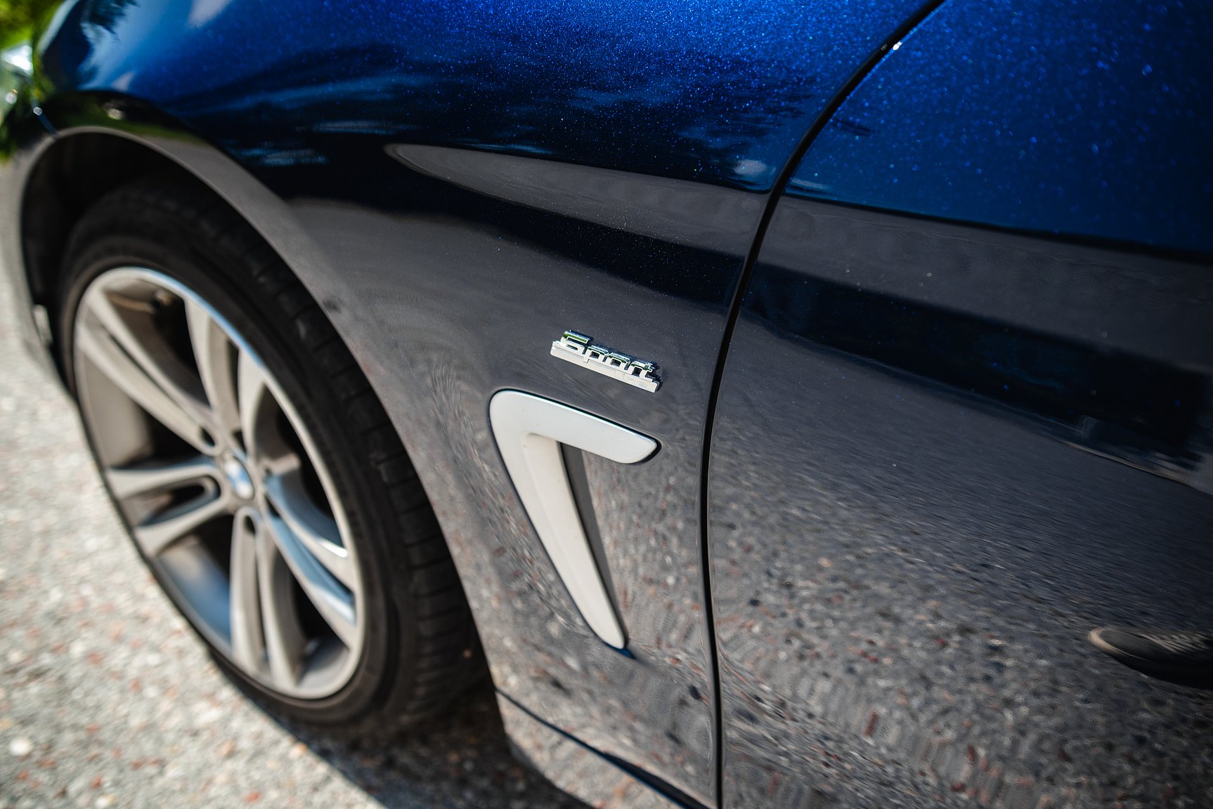 Exterior image of 2018 BMW 430i xDrive Convertible