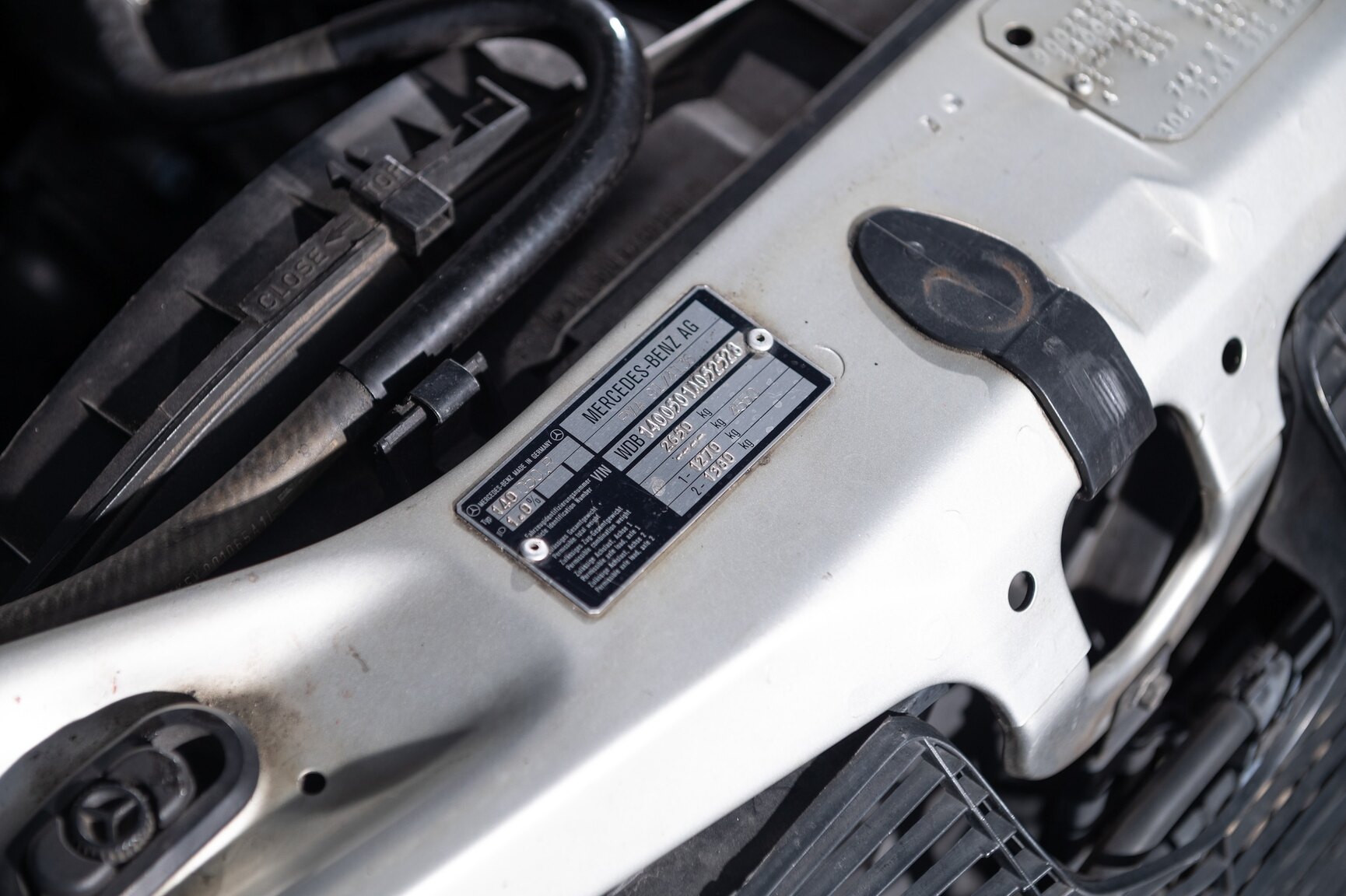 Image of 1992 Mercedes-Benz 500 SE mechanics