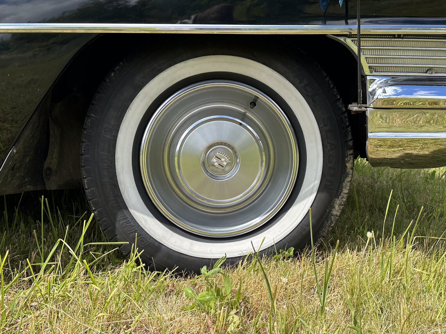 Exterior image of 1964 Cadillac Fleetwood Seventy-Five Limousine (22)