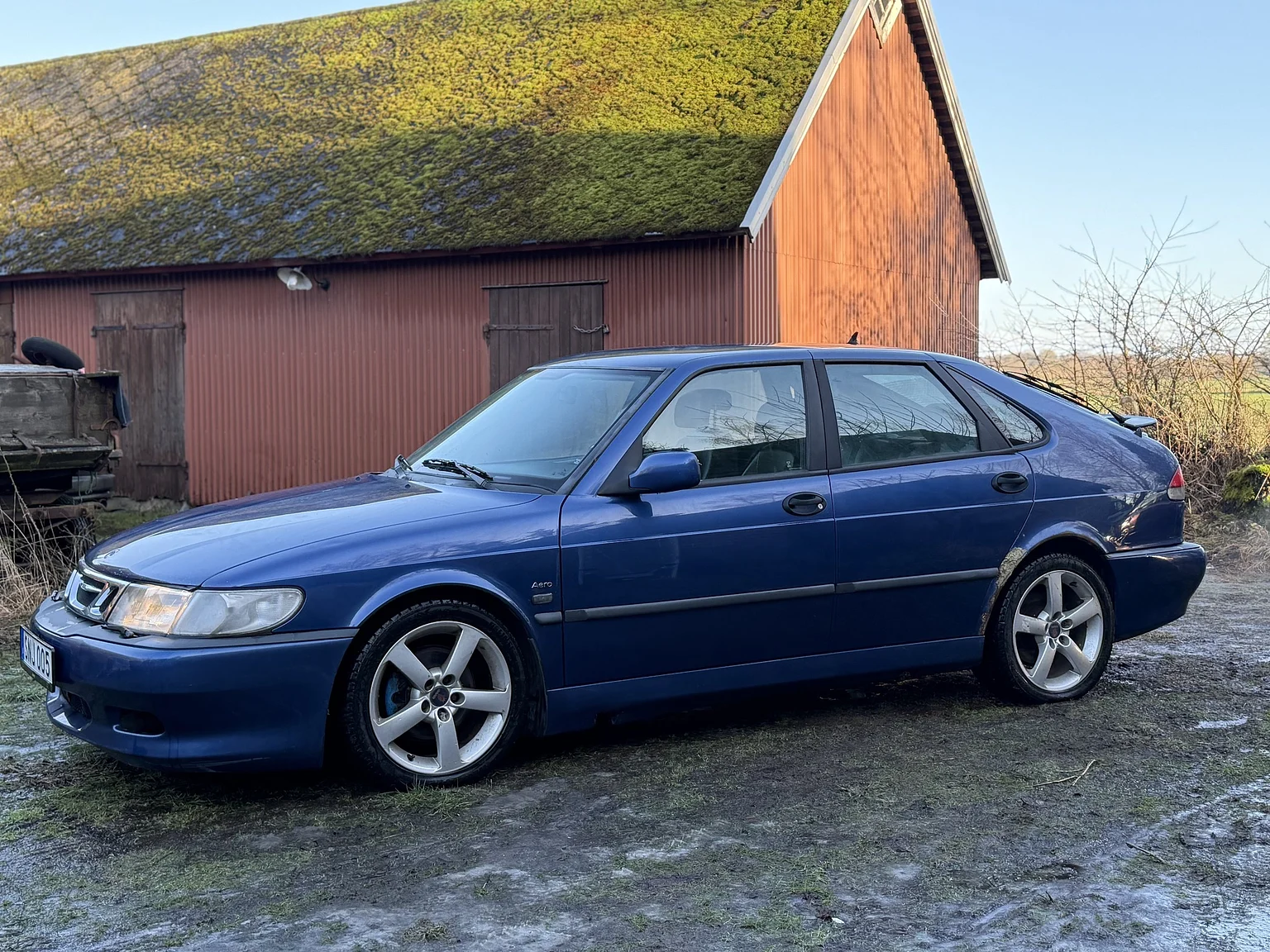 Exterior image of 2001 SAAB 9-3 Aero (2)