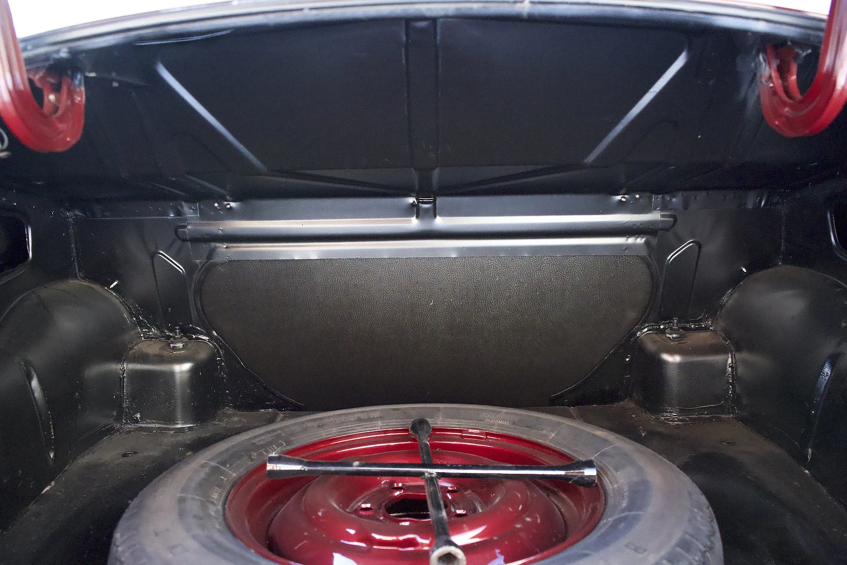 Interior image of 1953 Volvo PV444 DS (59)