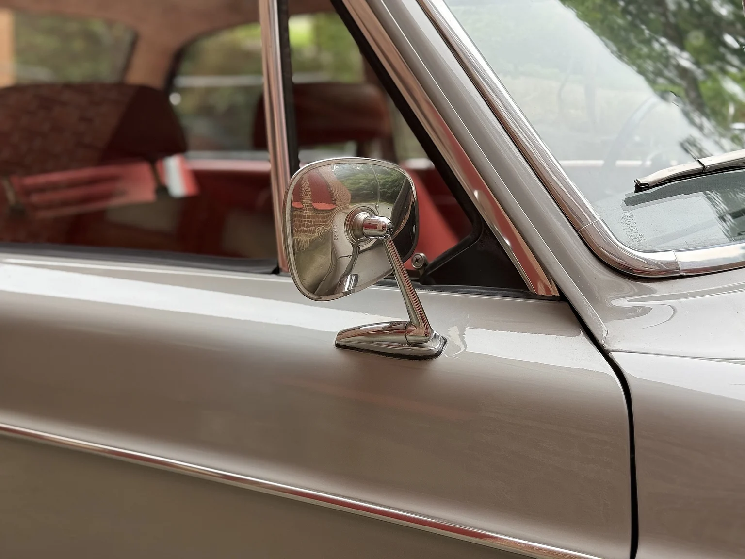 Exterior image of 1970 Volvo 142 2.0 Automatic (34)