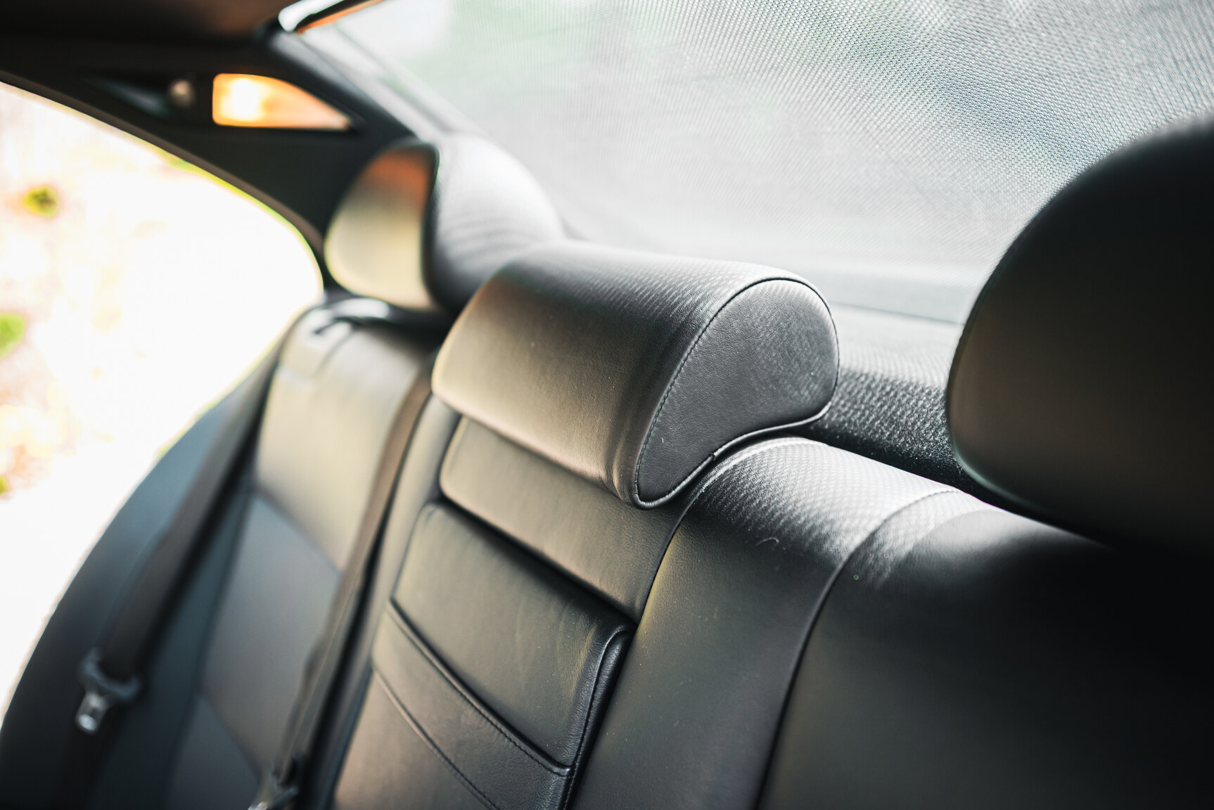 Interior image of 2000 BMW M5 E39