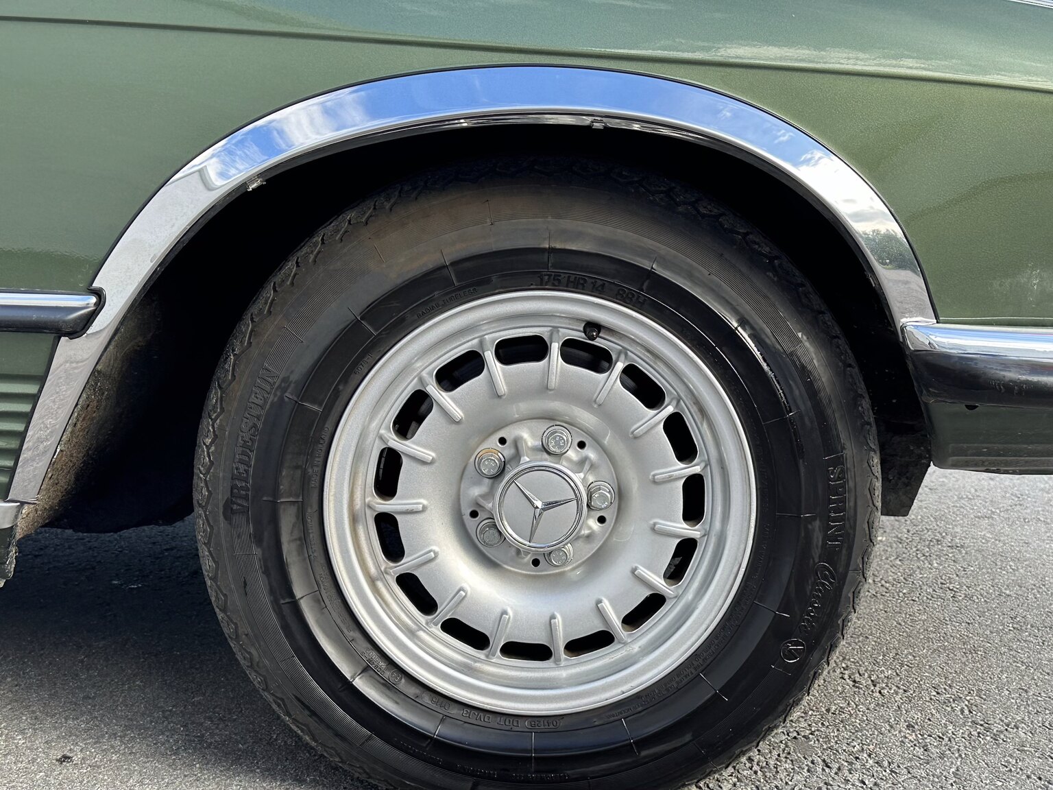 Aussenfoto 1974 Mercedes Benz 450 SLC